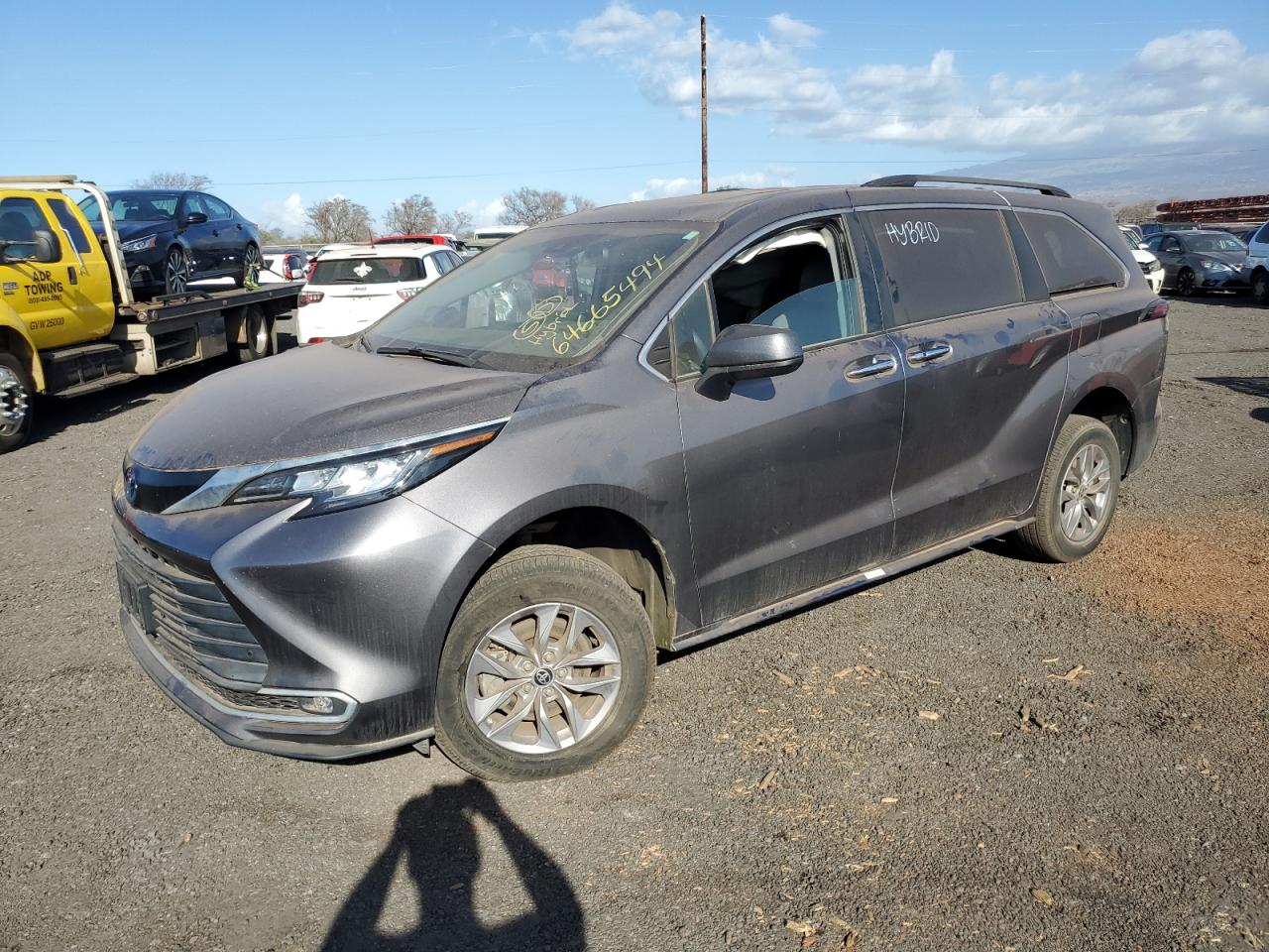 TOYOTA SIENNA XLE 2022