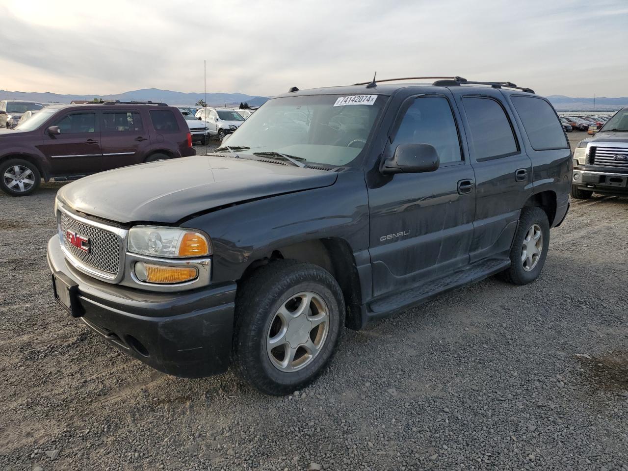 GMC YUKON DENA 2004