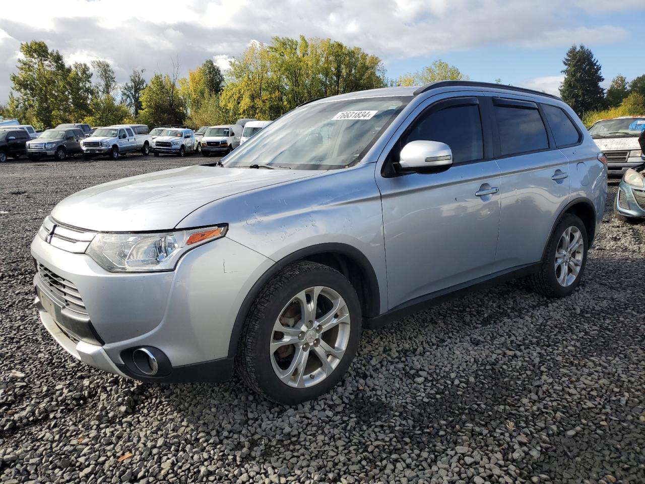 MITSUBISHI OUTLANDER 2015