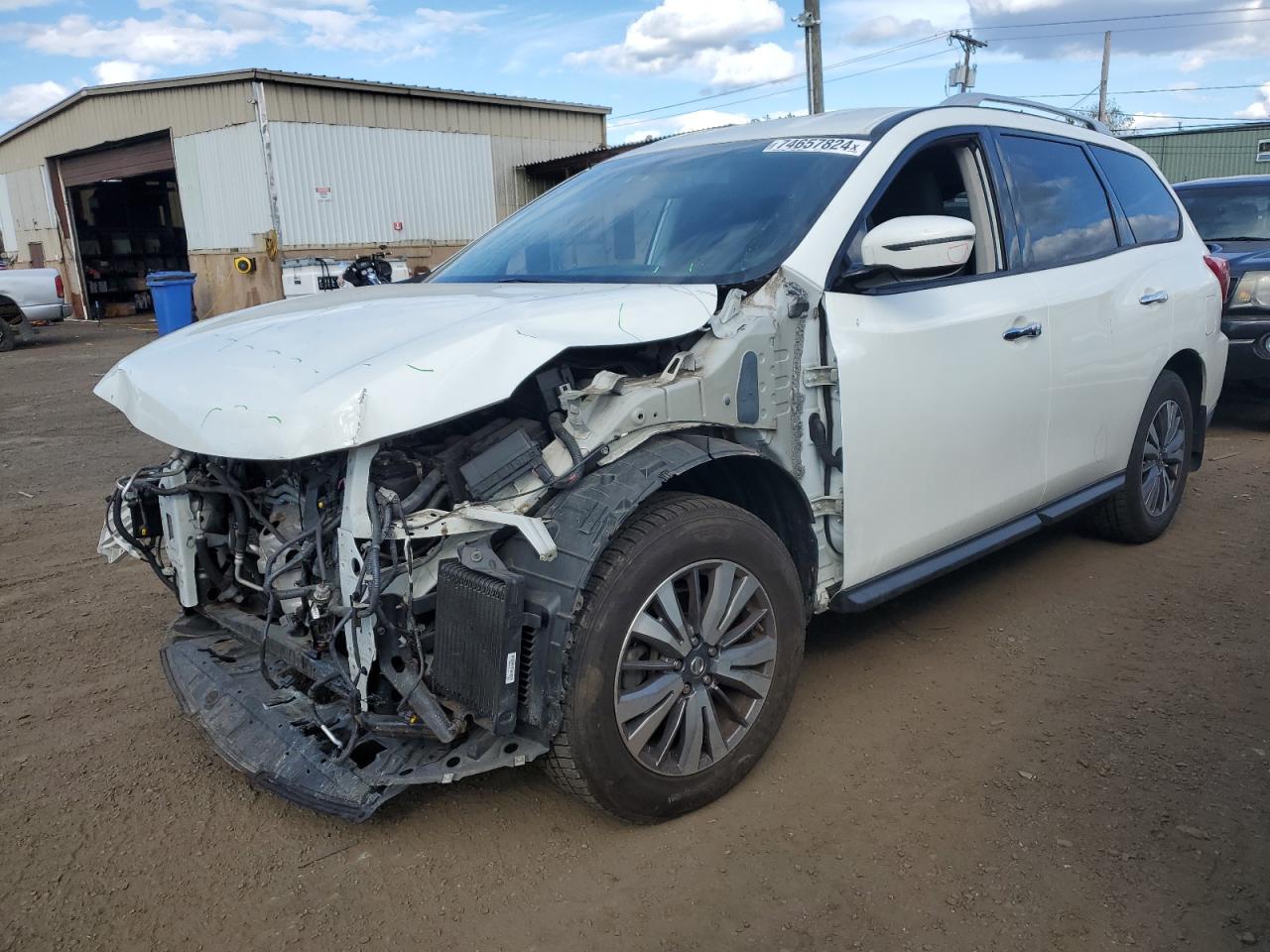 NISSAN PATHFINDER 2017