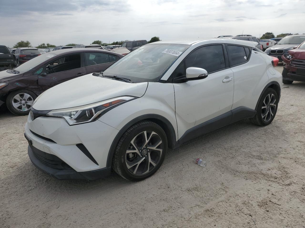 TOYOTA C-HR XLE 2018