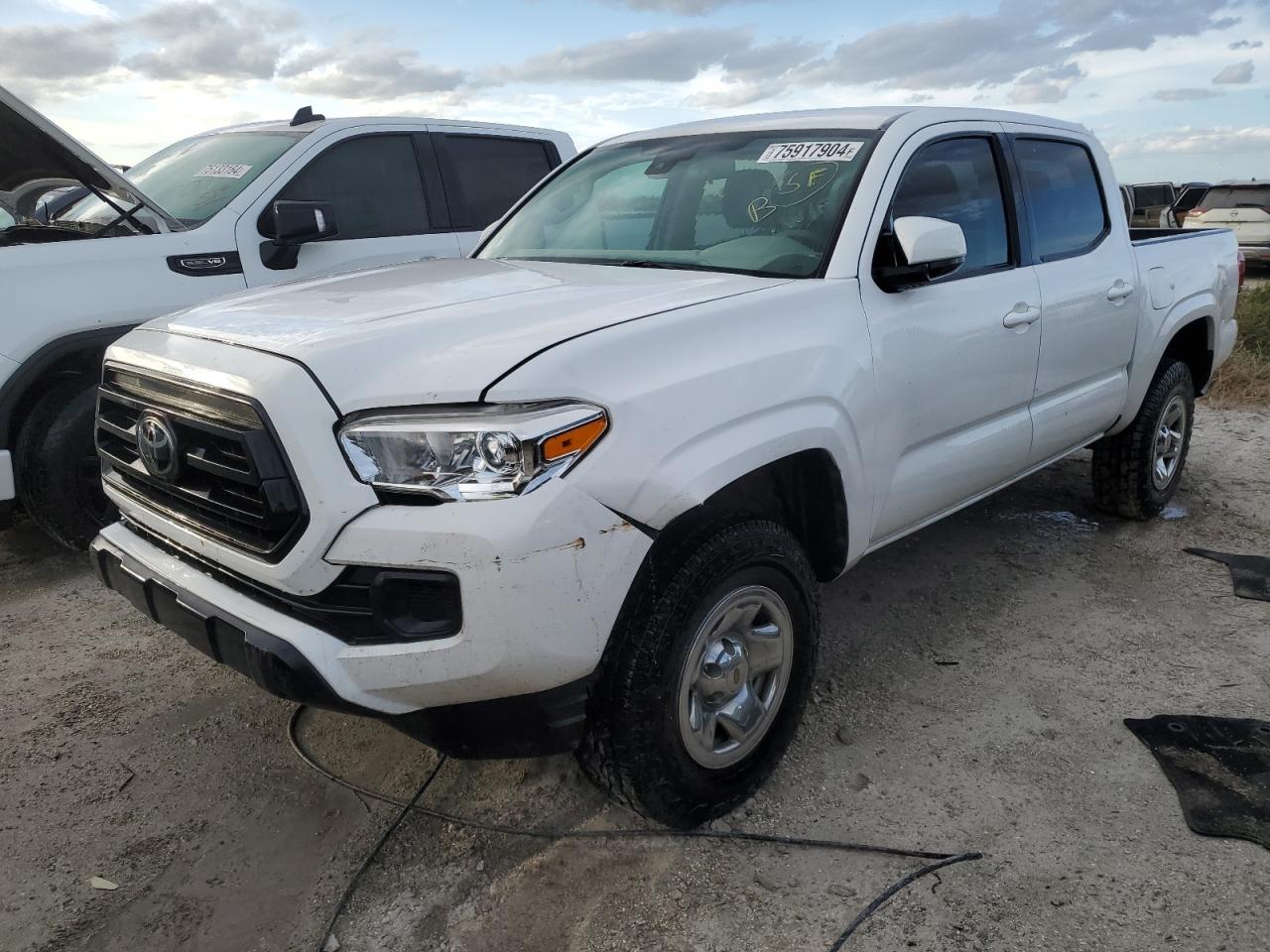 TOYOTA TACOMA DOU 2021