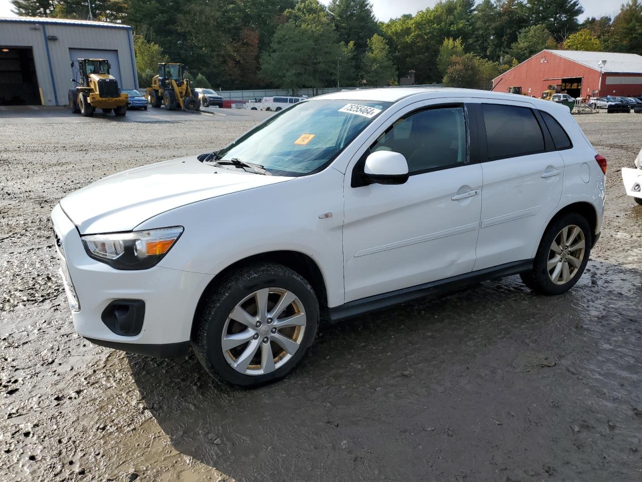 MITSUBISHI OUTLANDER 2015