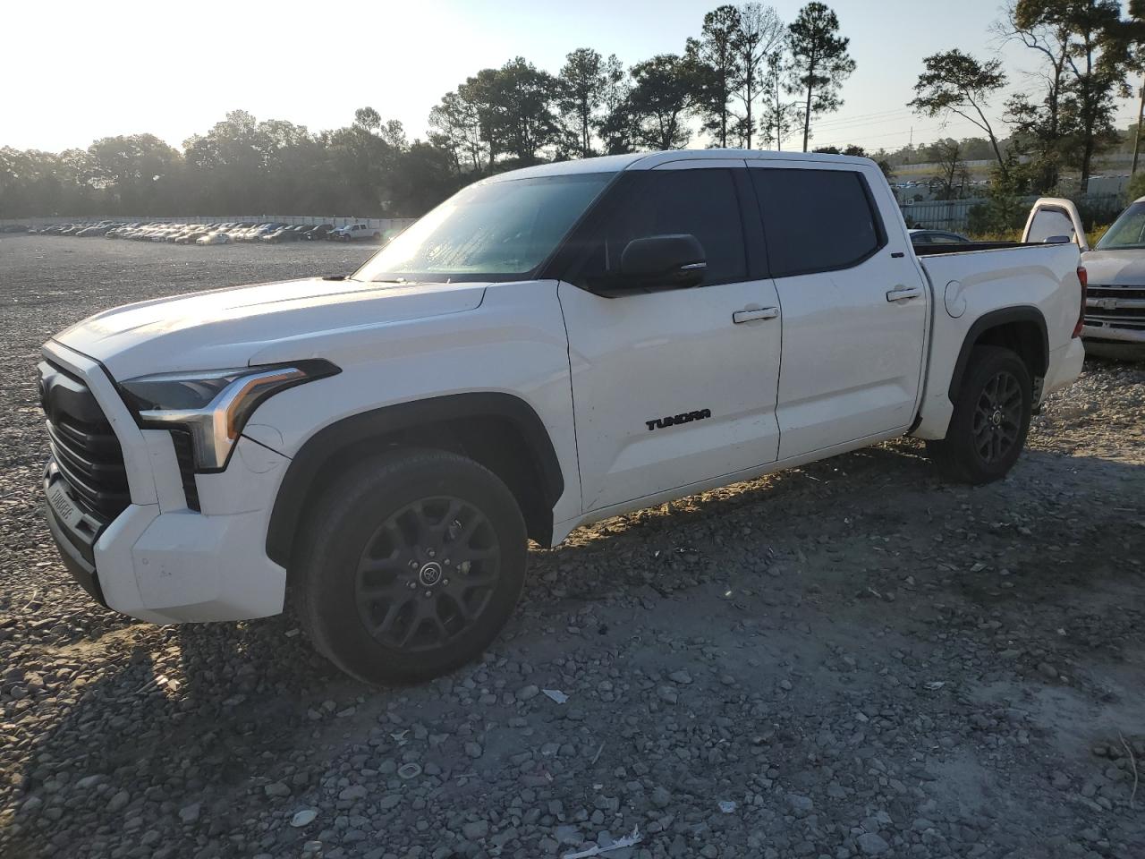 TOYOTA TUNDRA CRE 2022