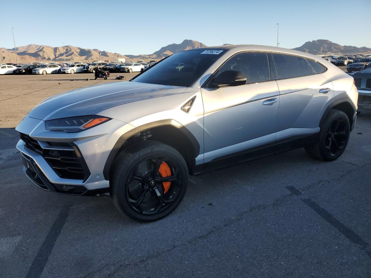 LAMBORGHINI URUS 2020