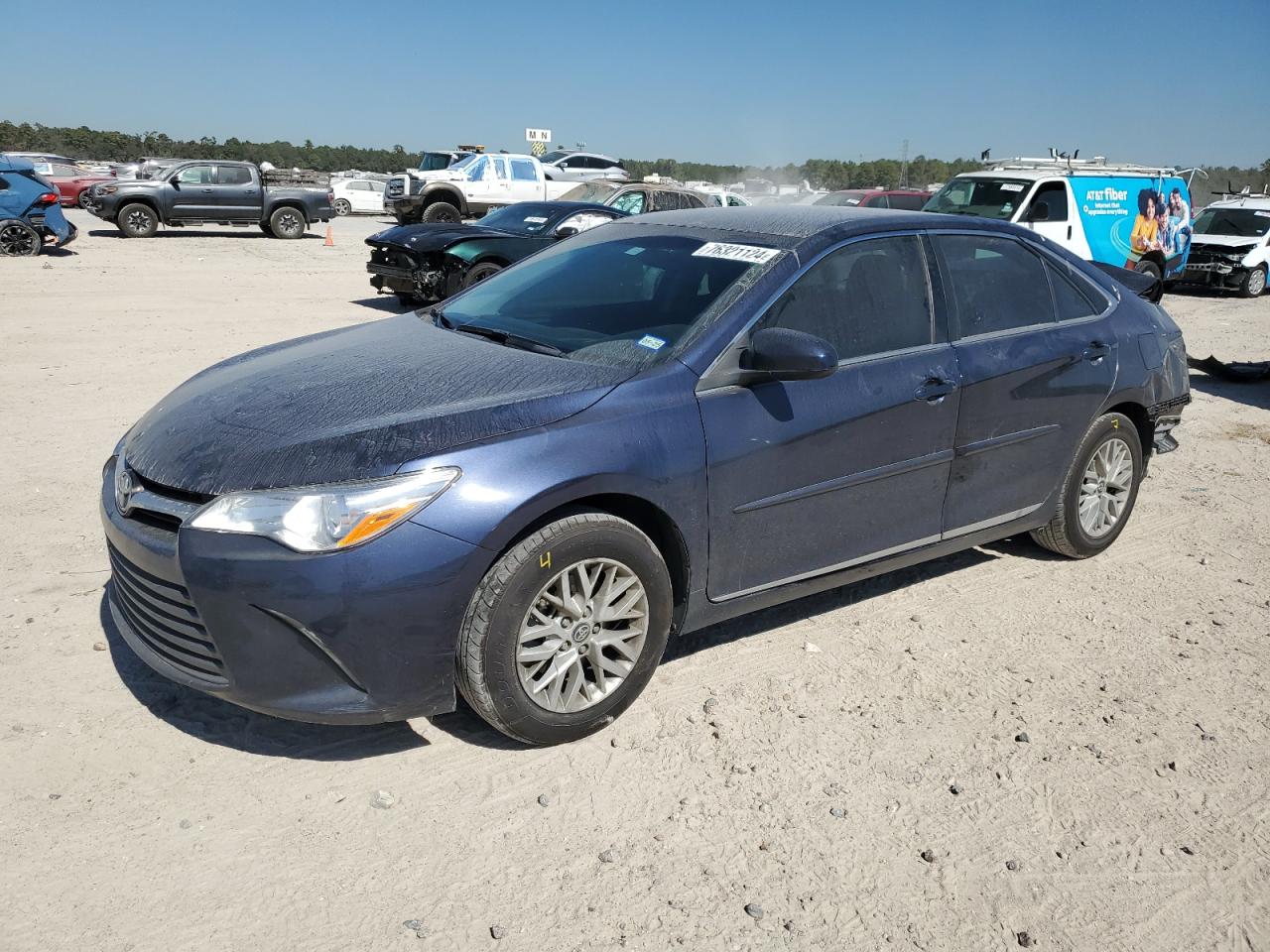 TOYOTA CAMRY LE 2017