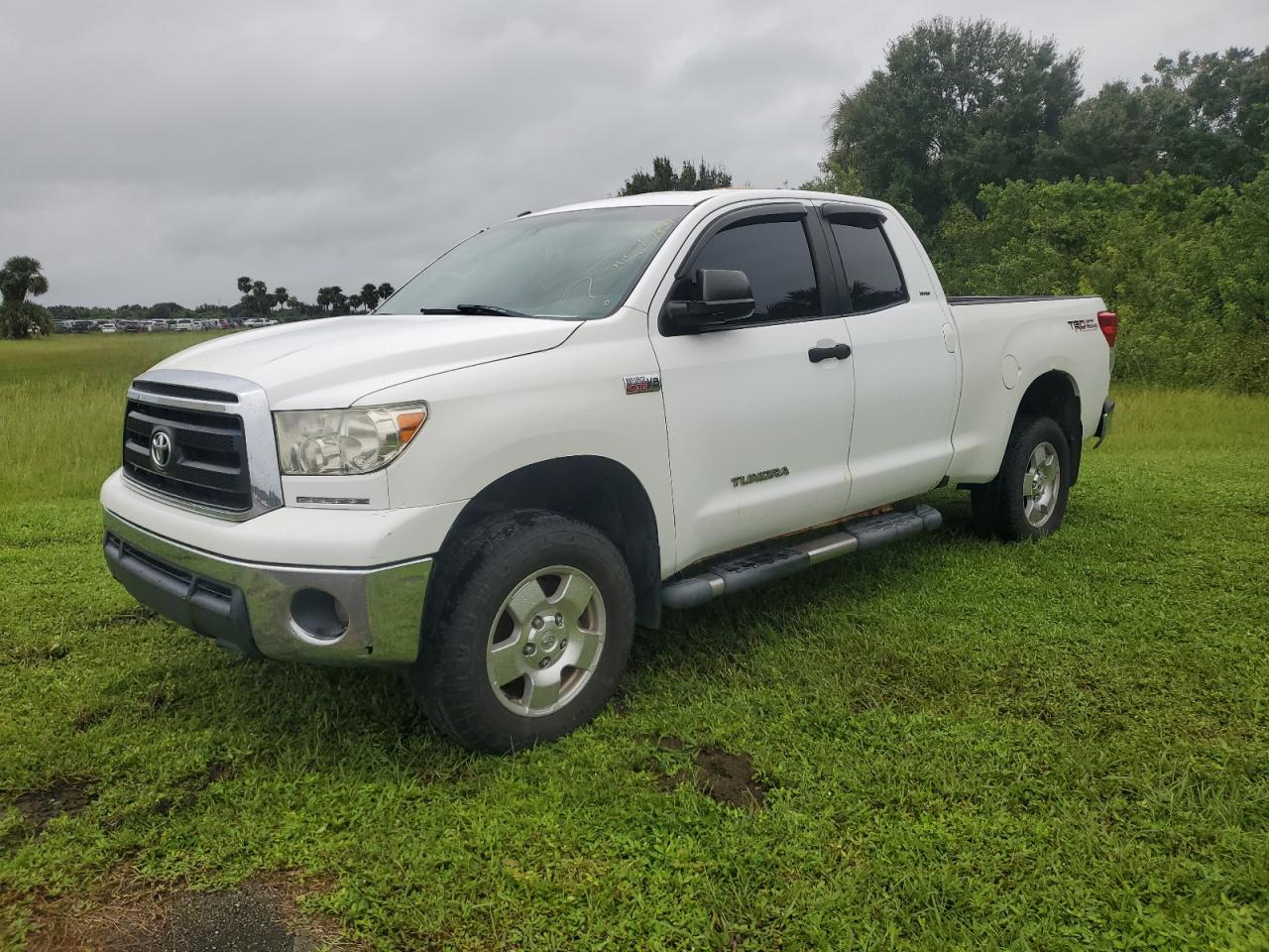 TOYOTA TUNDRA DOU 2010