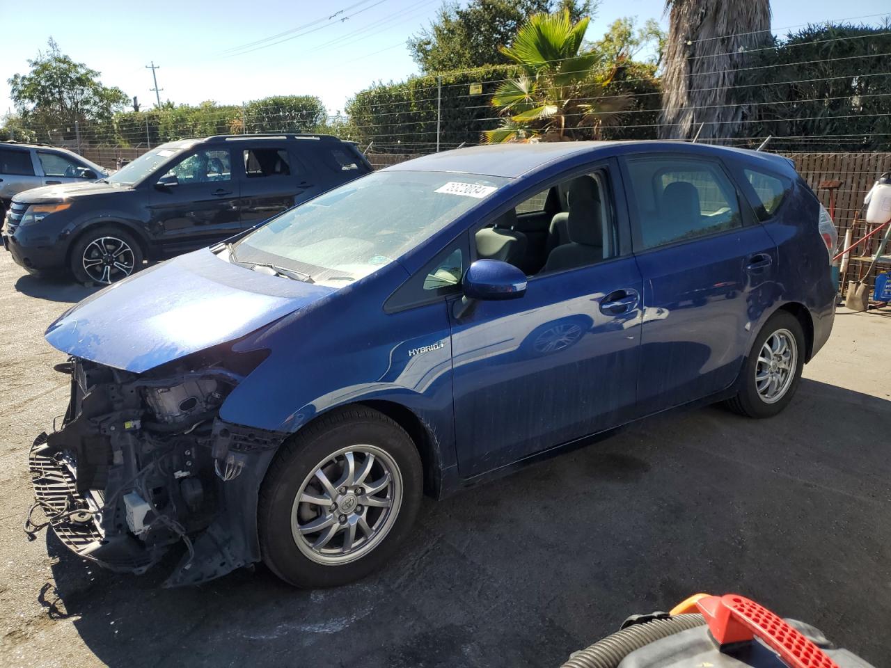 TOYOTA PRIUS V 2013