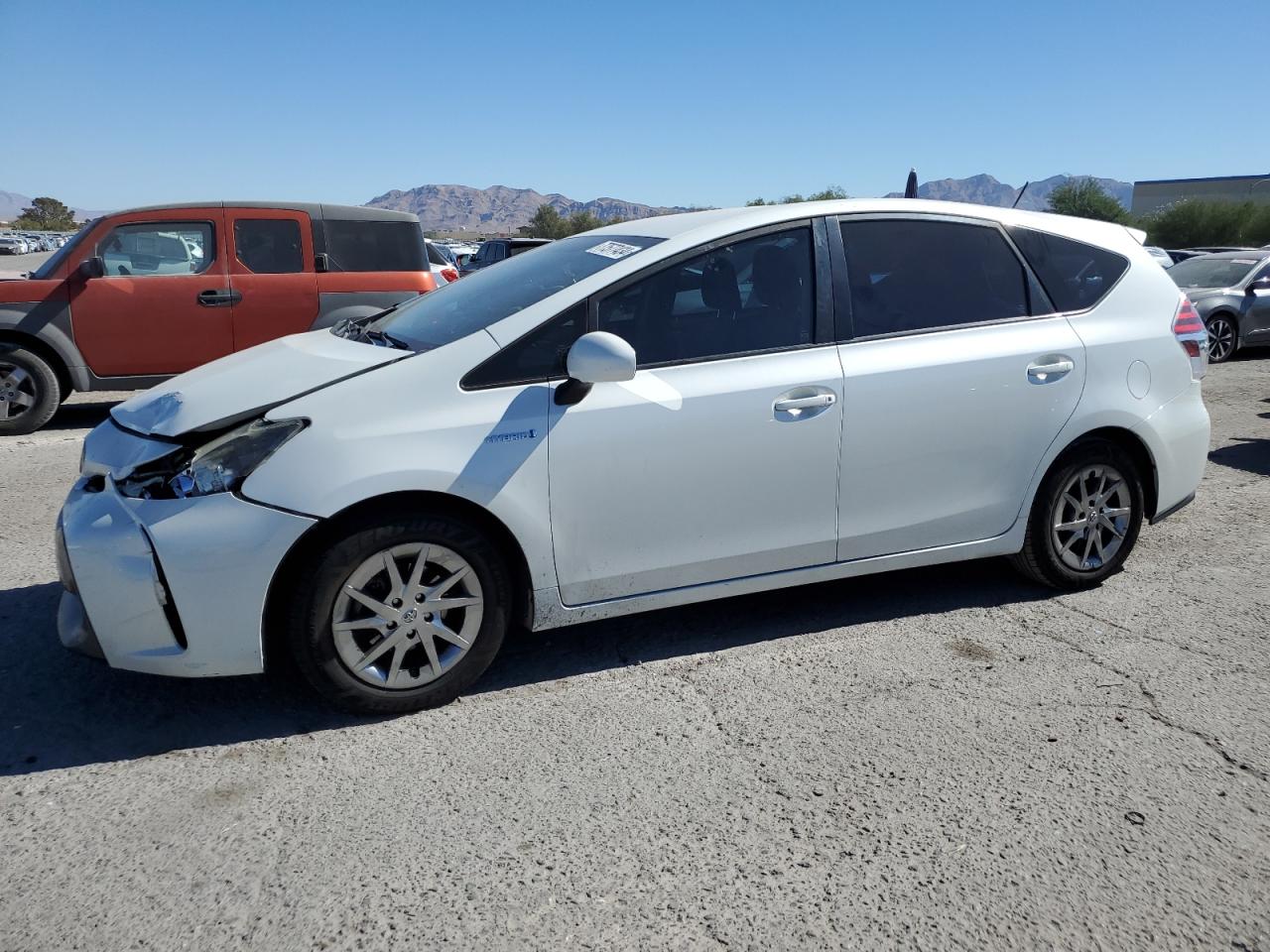 TOYOTA PRIUS V 2015