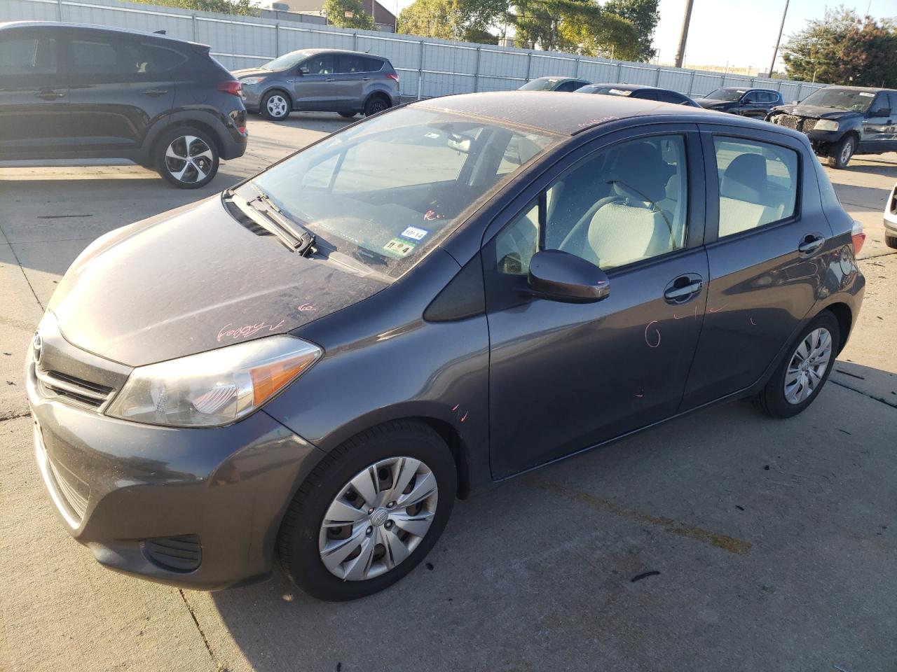 TOYOTA YARIS 2012