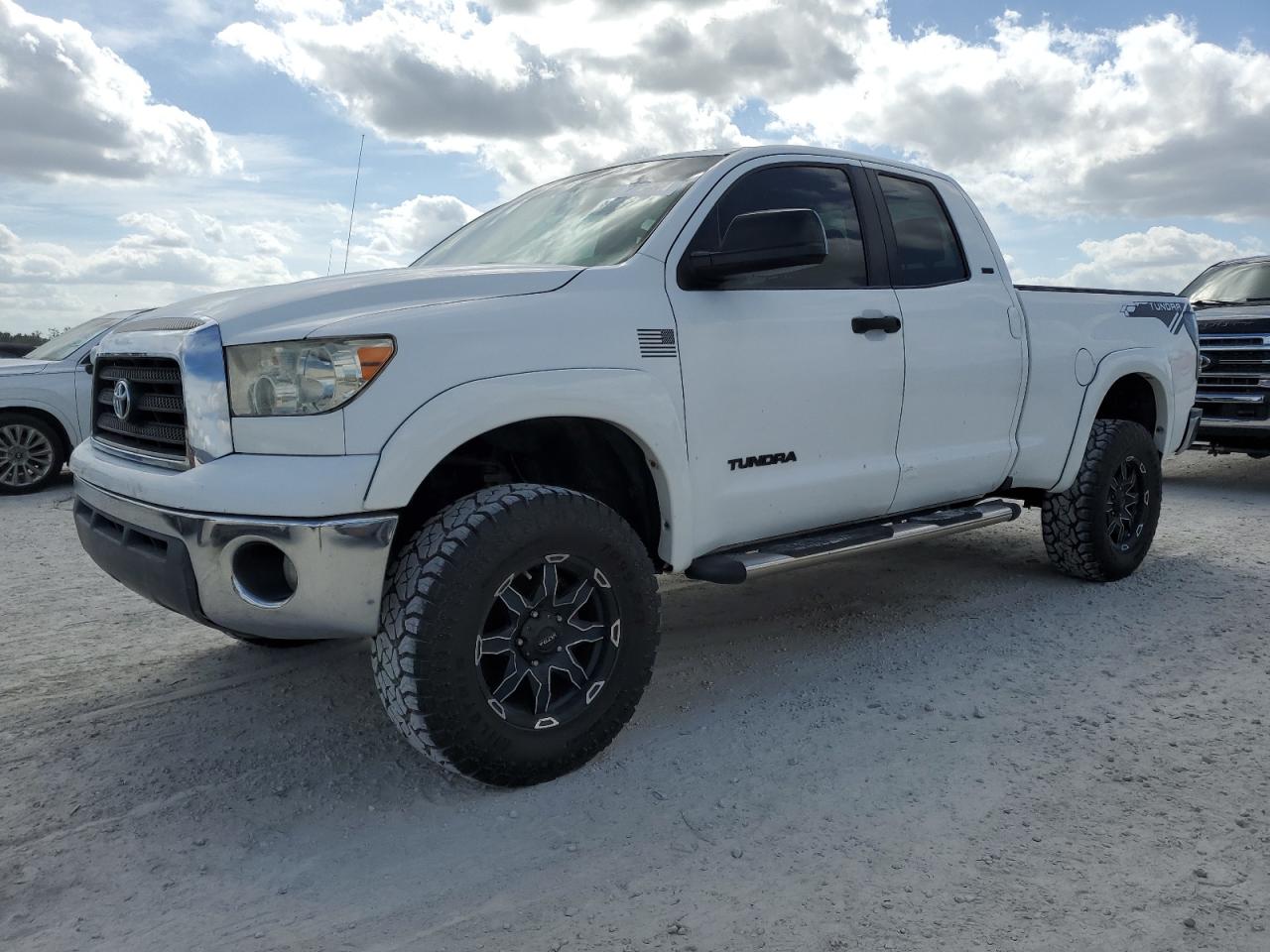 TOYOTA TUNDRA DOU 2007