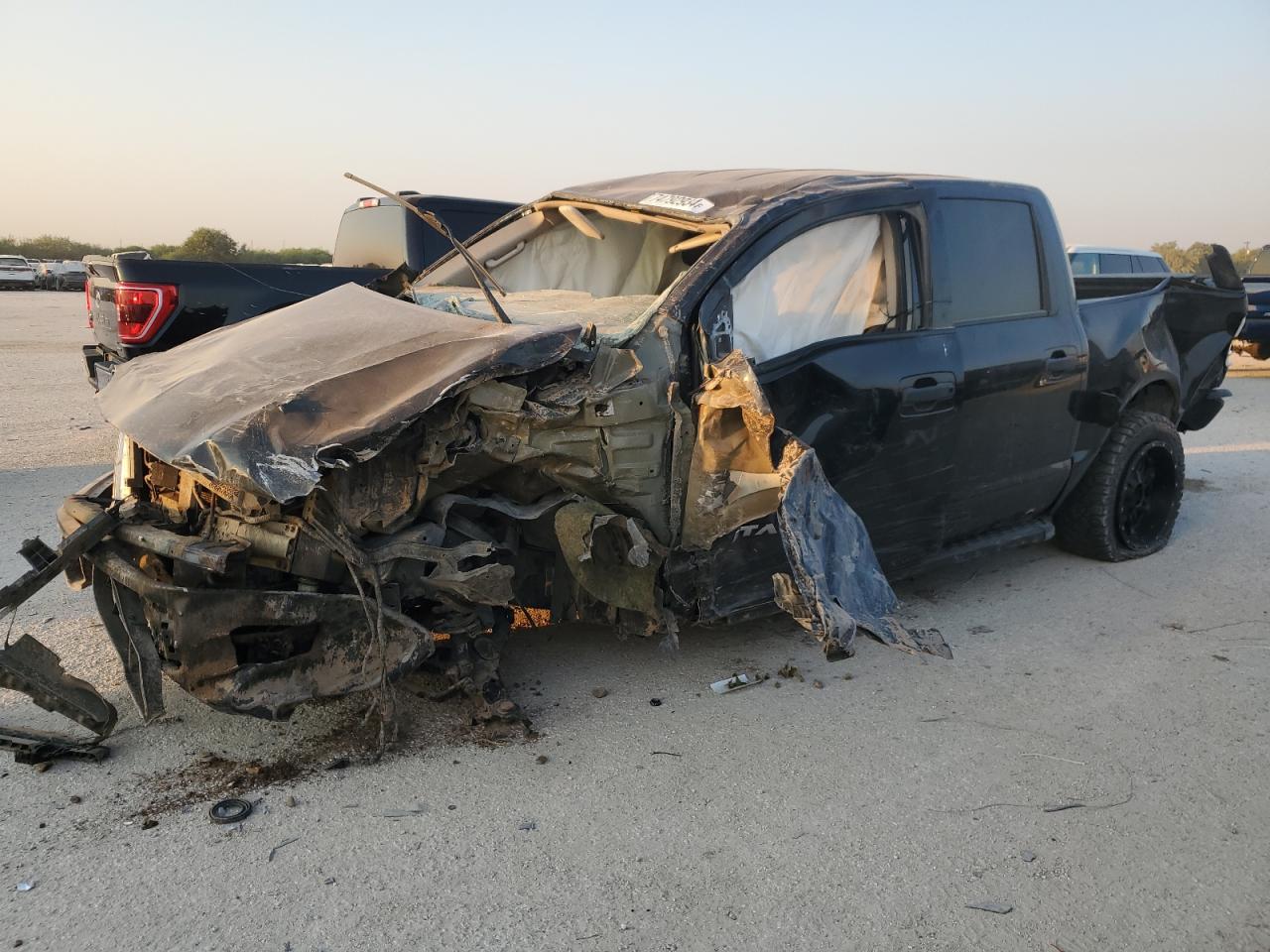 NISSAN TITAN S 2019