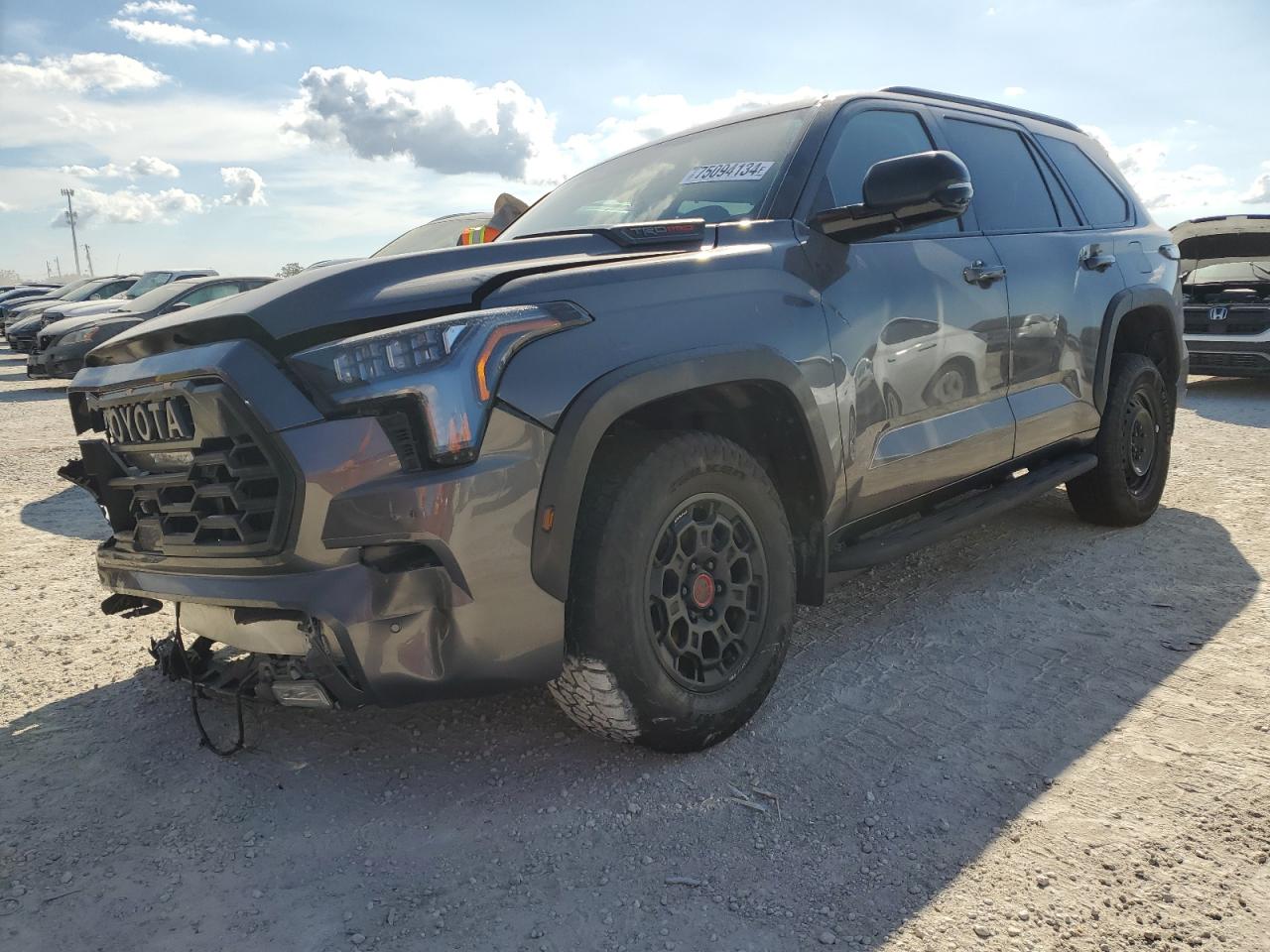 TOYOTA SEQUOIA SR 2023
