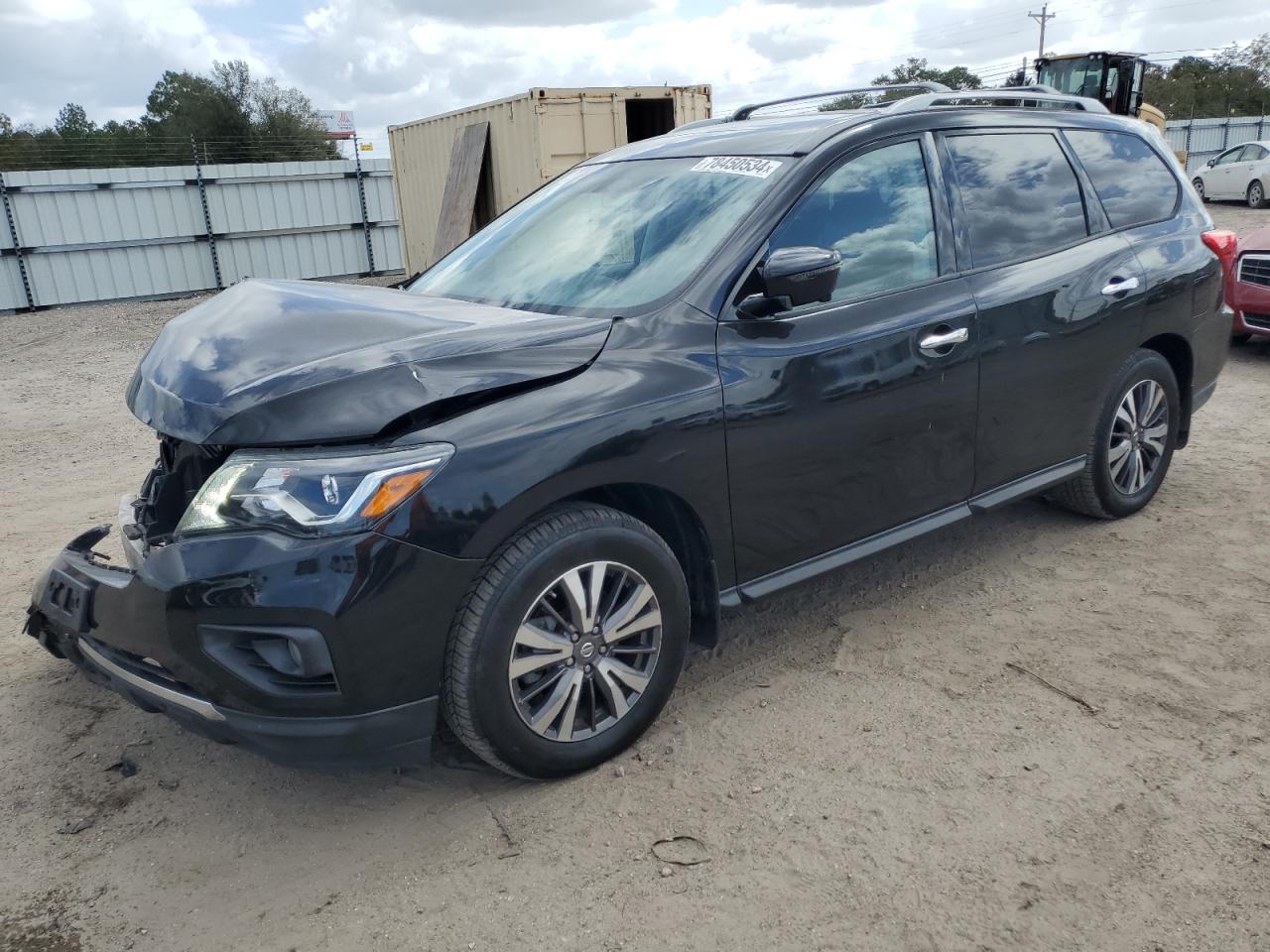 NISSAN PATHFINDER 2017
