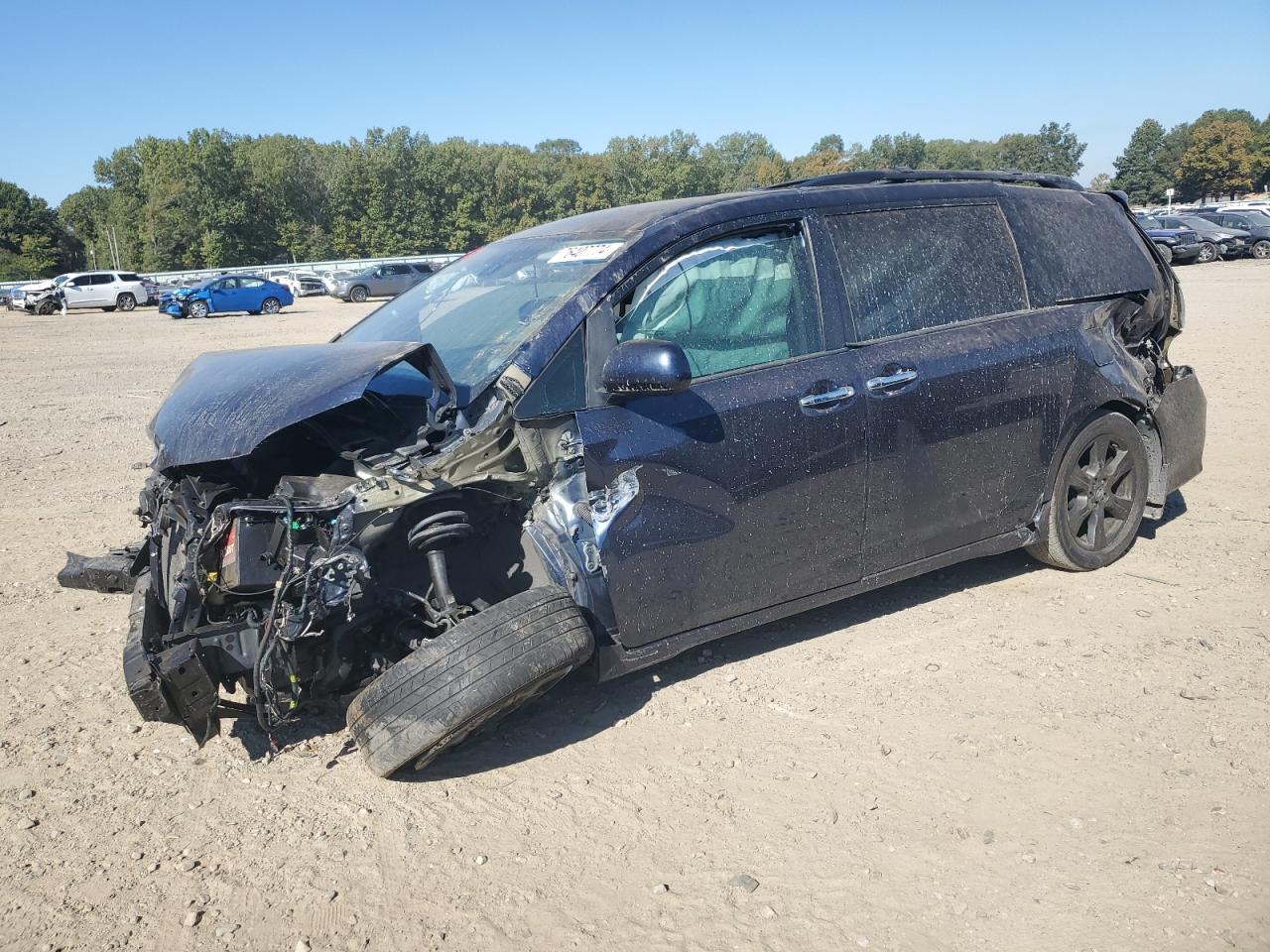TOYOTA SIENNA SE 2020