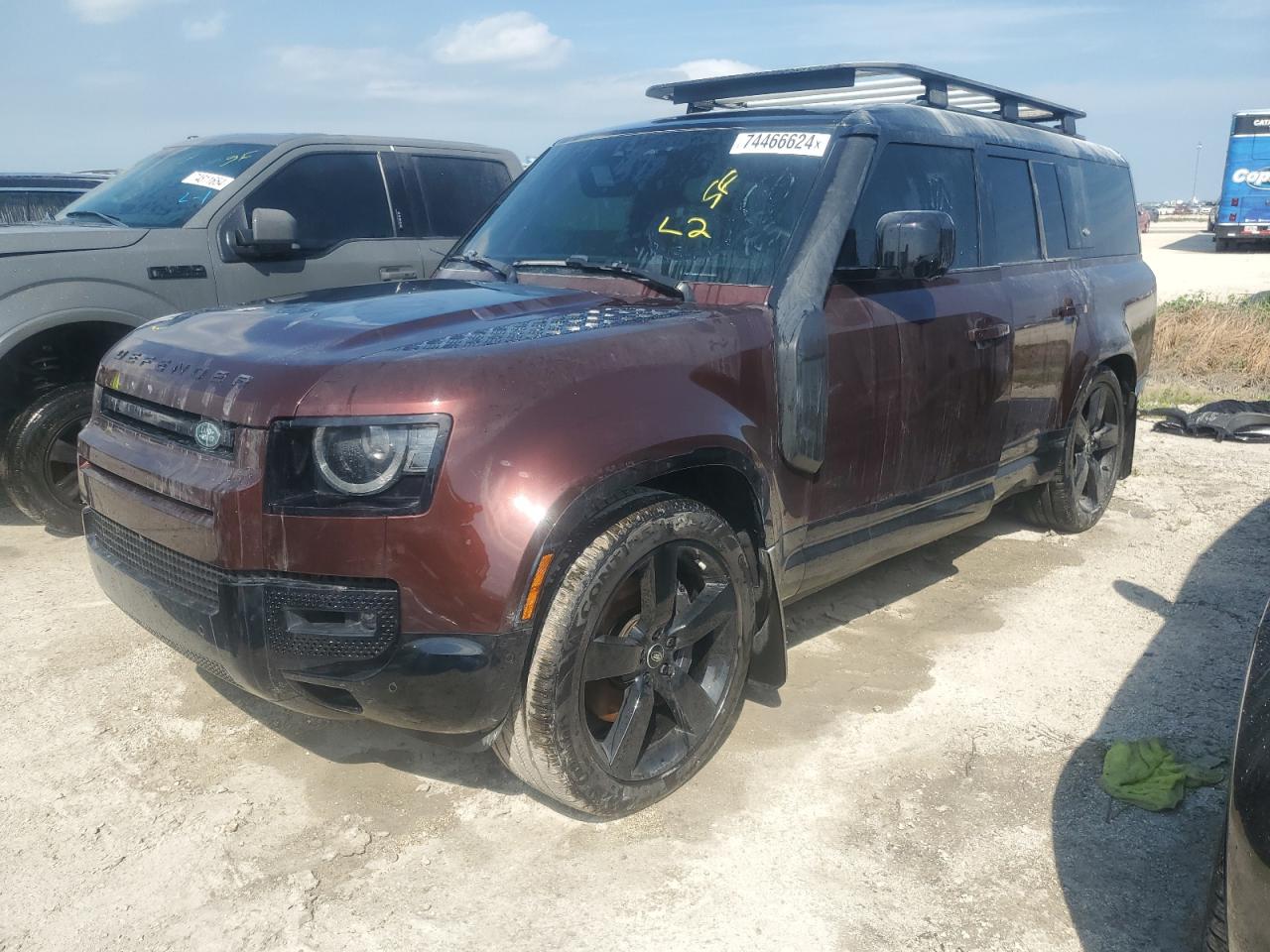 LAND ROVER DEFENDER 1 2024