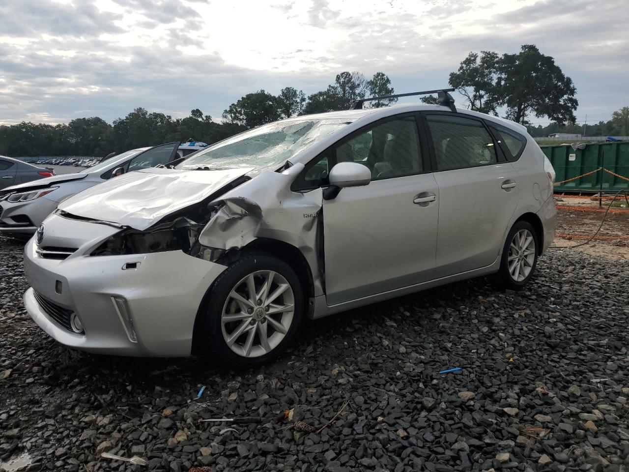 TOYOTA PRIUS V 2012
