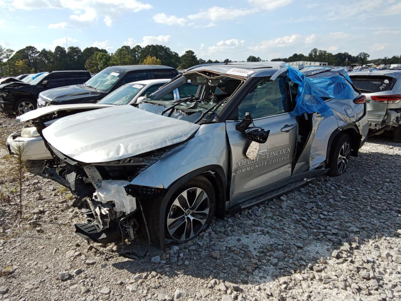 TOYOTA HIGHLANDER 2022