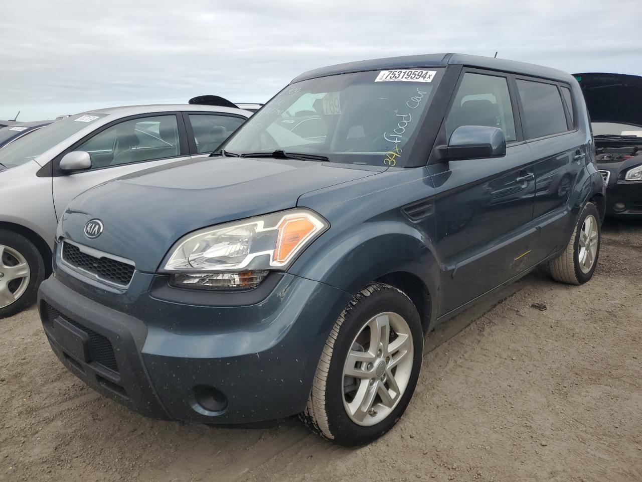 KIA SOUL + 2011