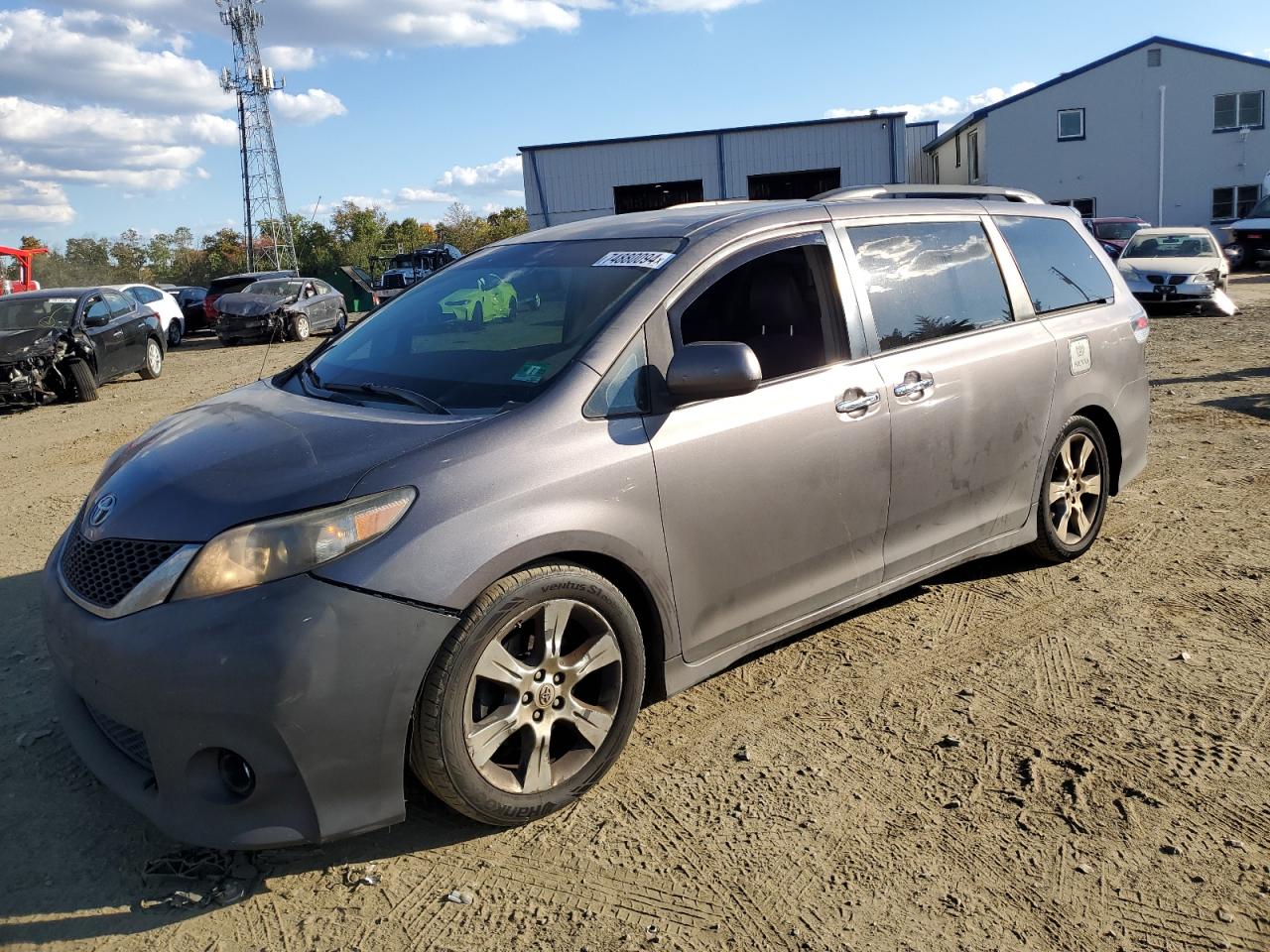 TOYOTA SIENNA SPO 2013
