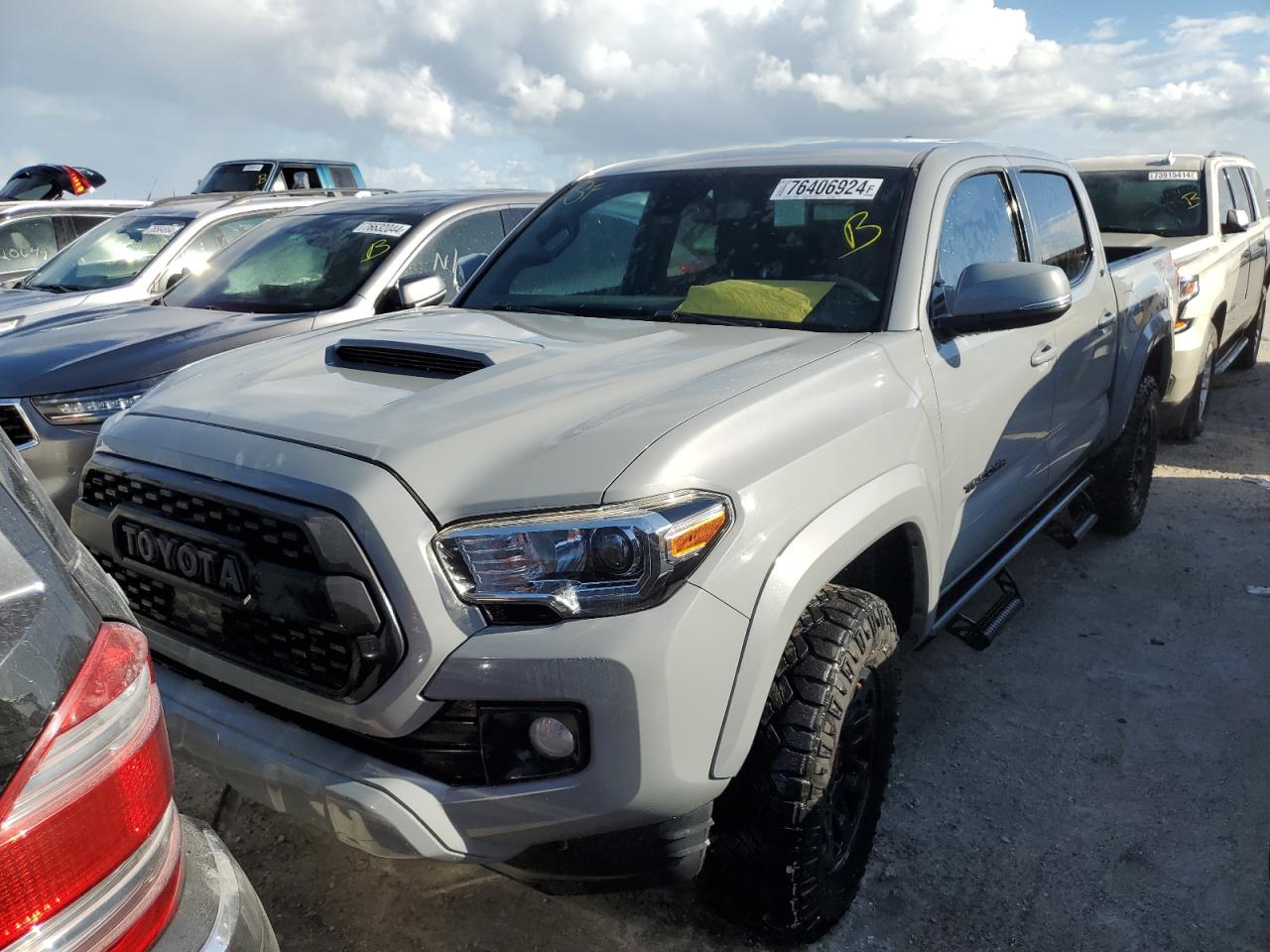 TOYOTA TACOMA DOU 2019