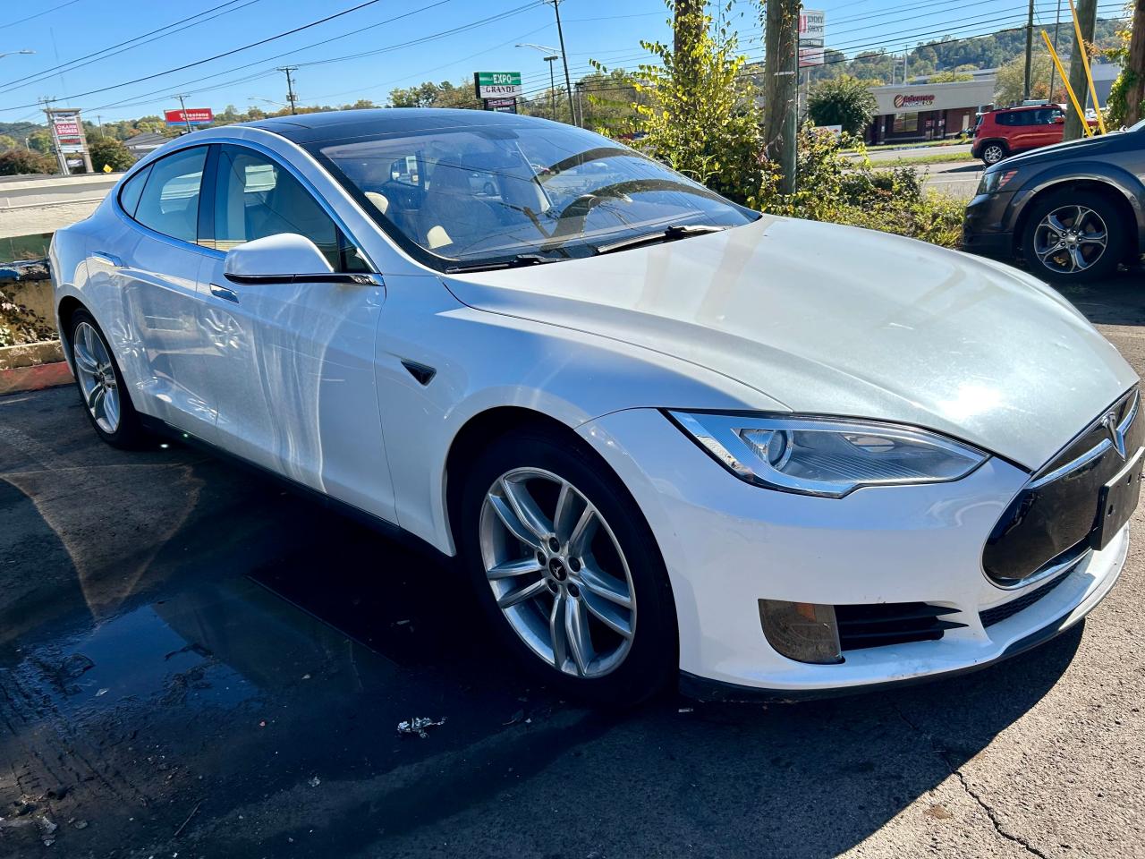 TESLA MODEL S 2014