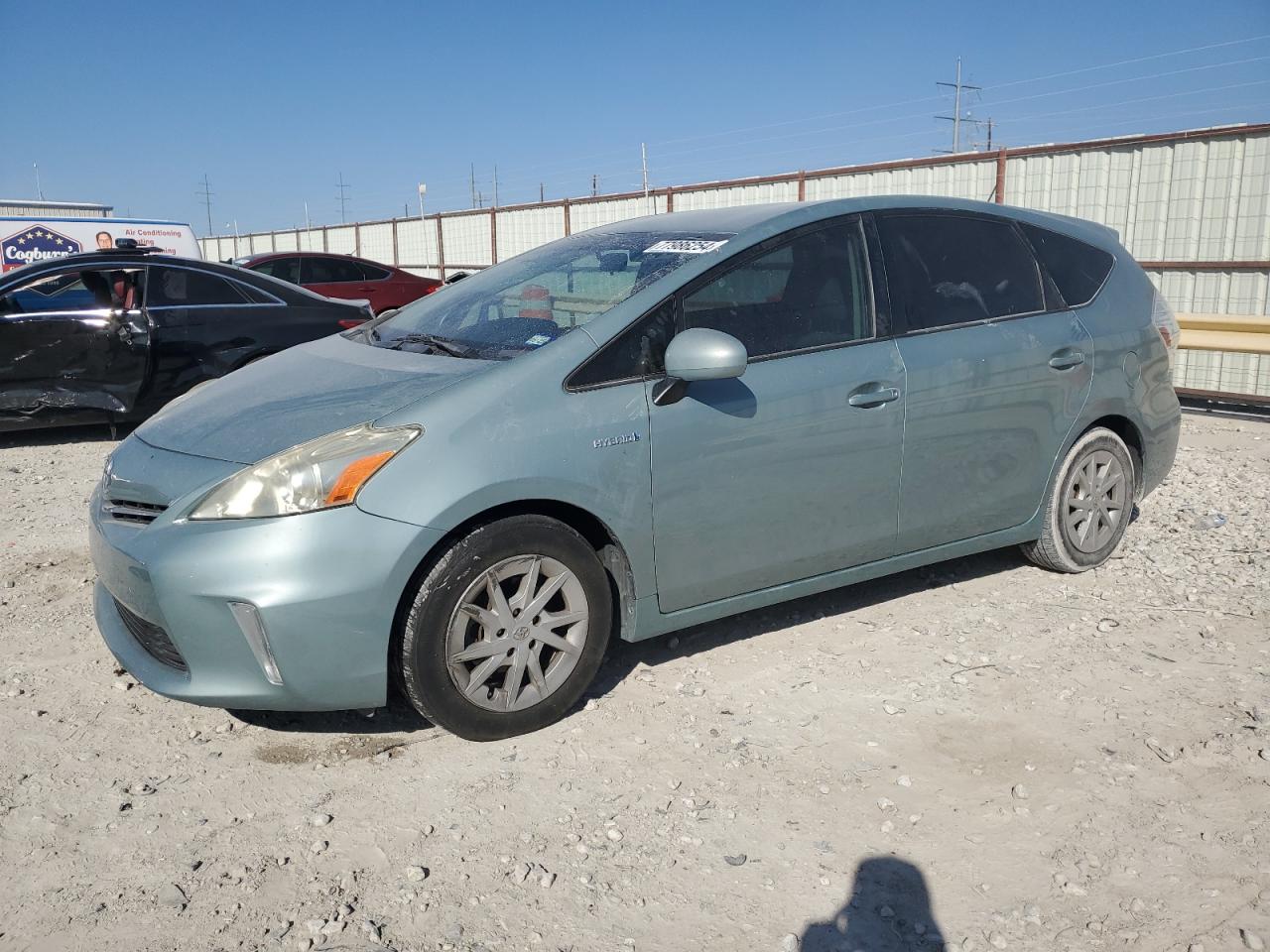 TOYOTA PRIUS V 2013