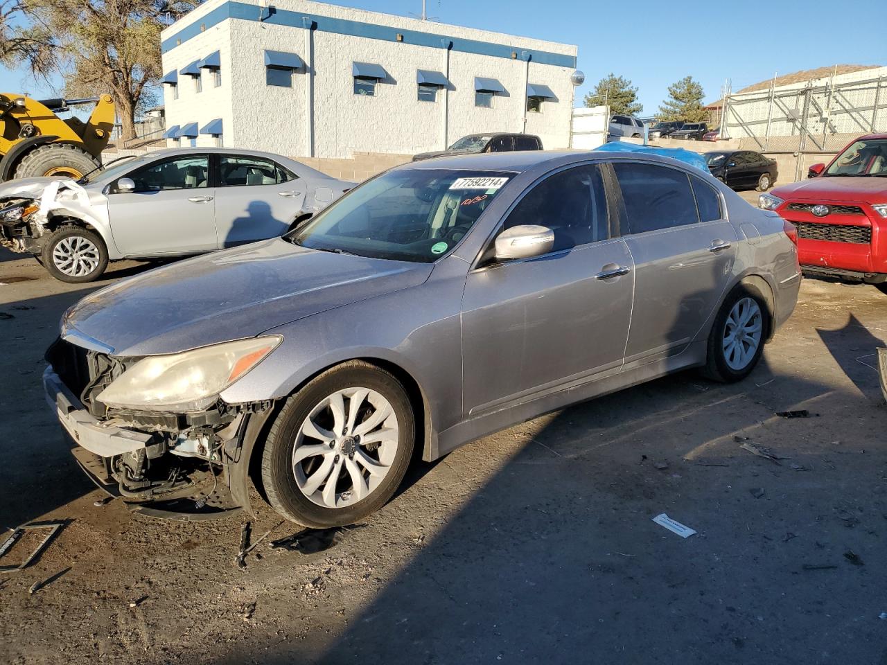 HYUNDAI GENESIS 3. 2012