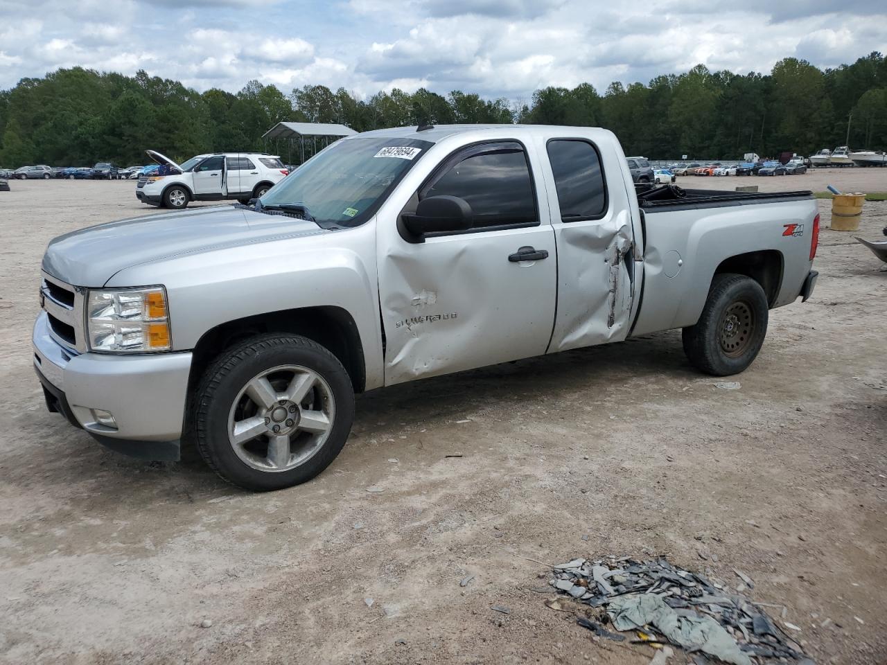 CHEVROLET SILVERADO 2011