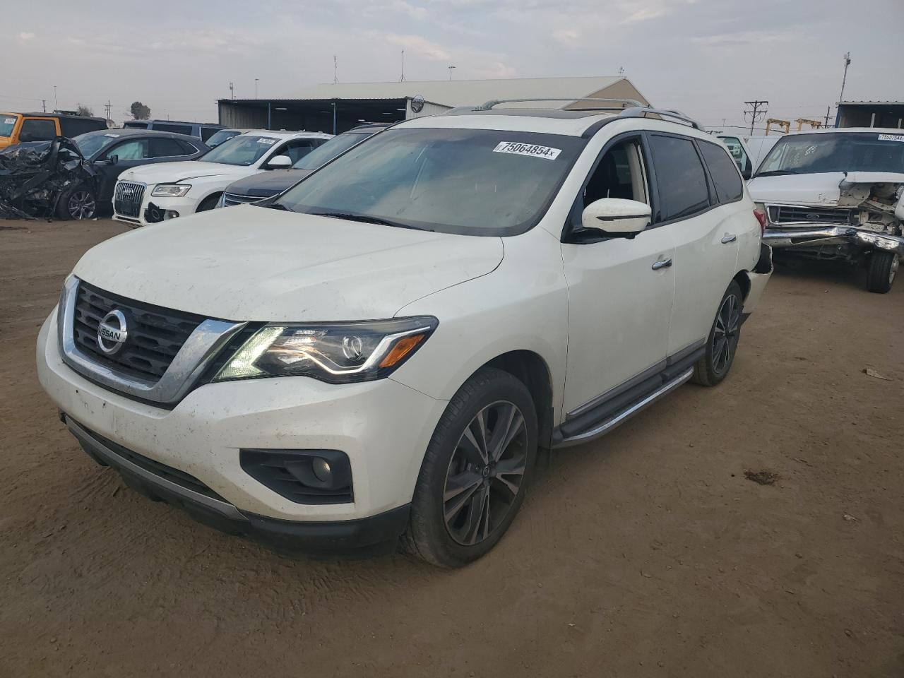 NISSAN PATHFINDER 2017