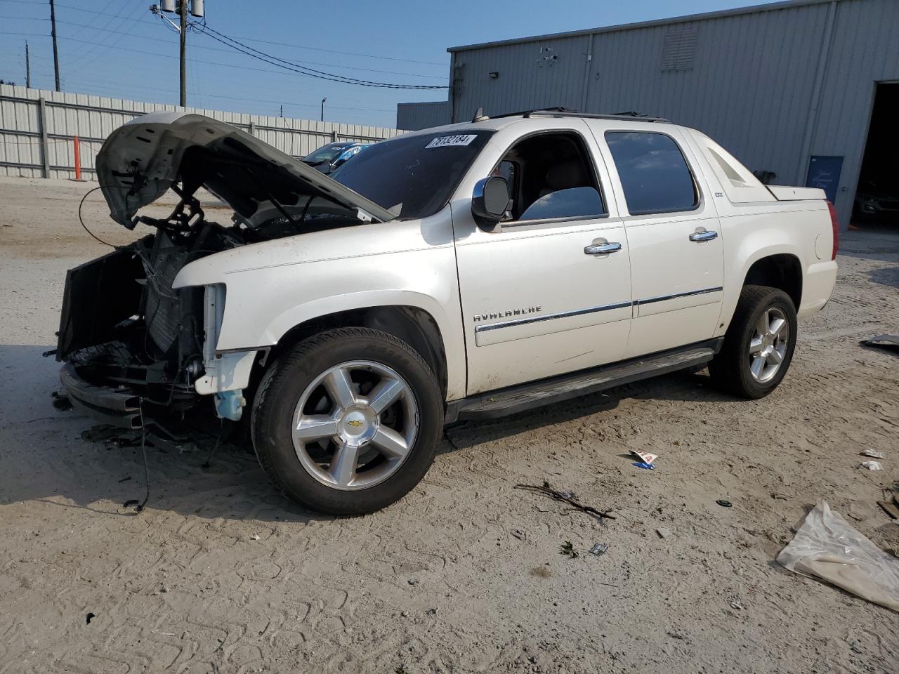 CHEVROLET AVALANCHE 2011