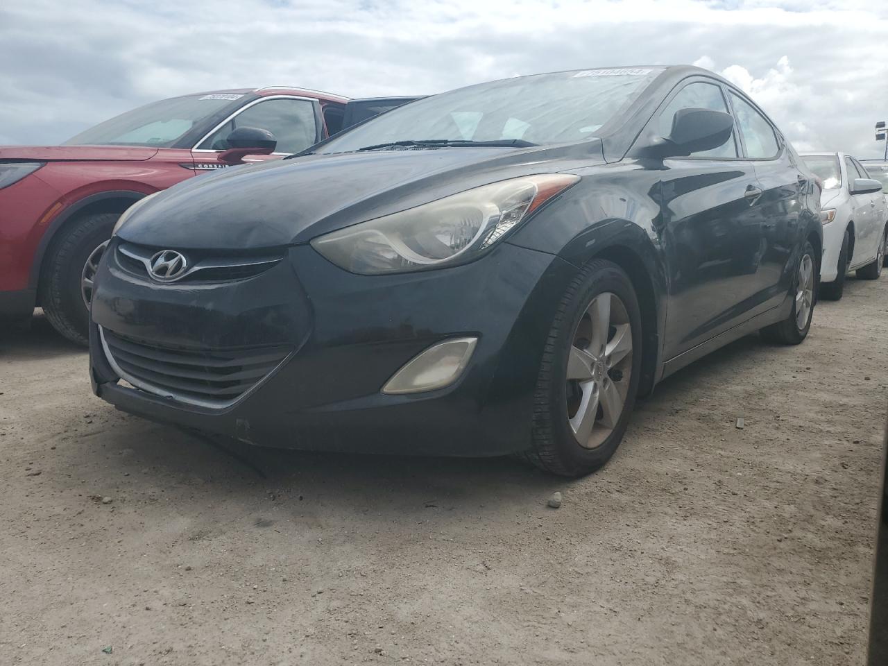 HYUNDAI ELANTRA GL 2013
