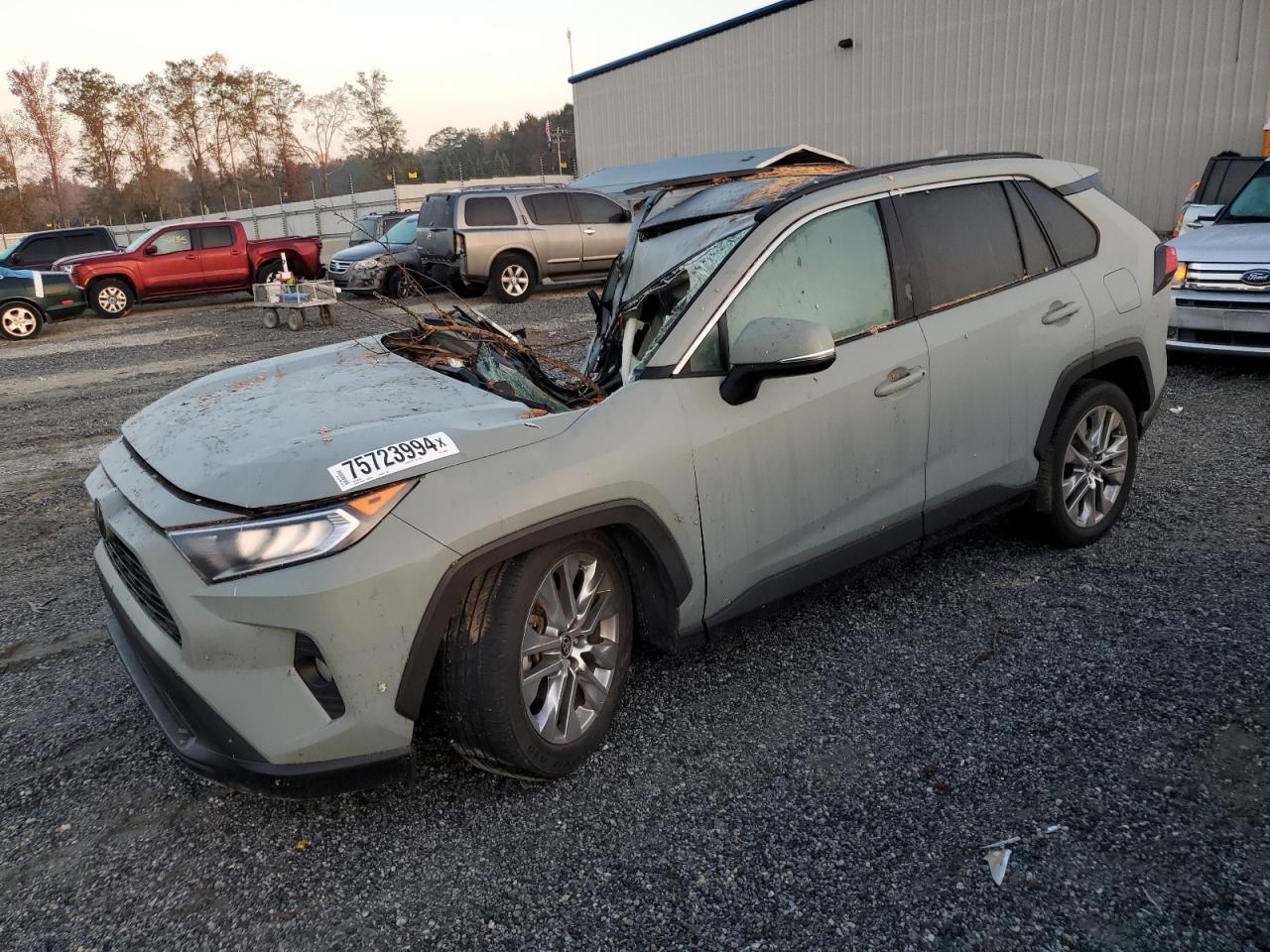 TOYOTA RAV4 XLE P 2021