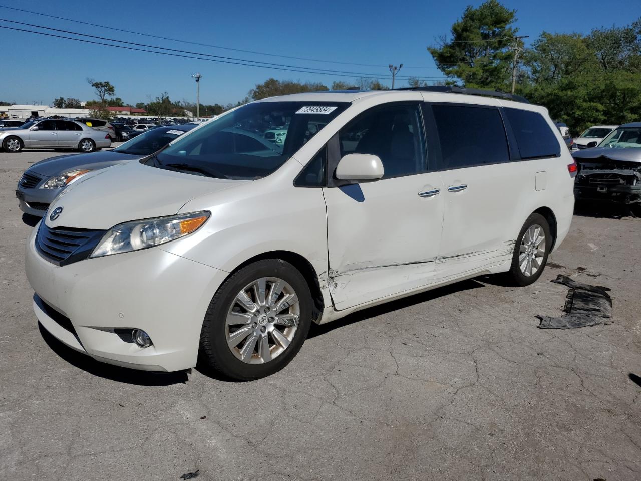 TOYOTA SIENNA XLE 2012