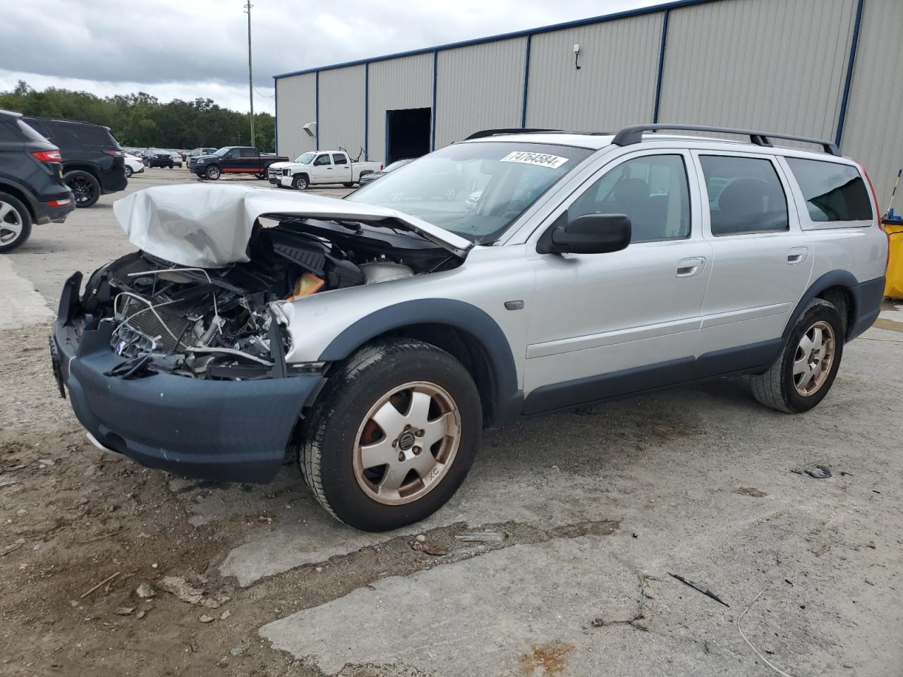 VOLVO XC70 2004