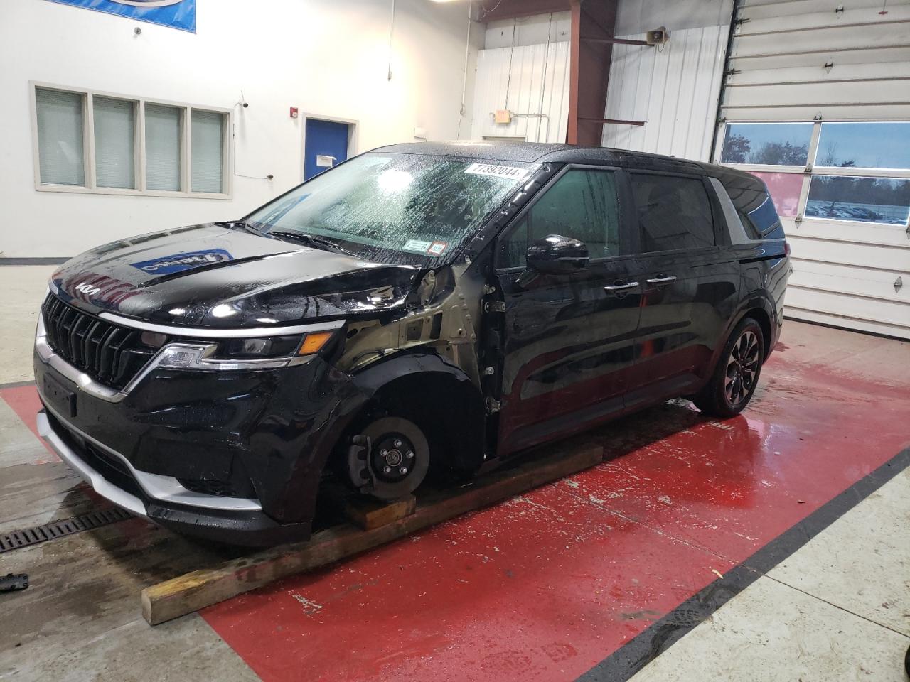 KIA CARNIVAL E 2024