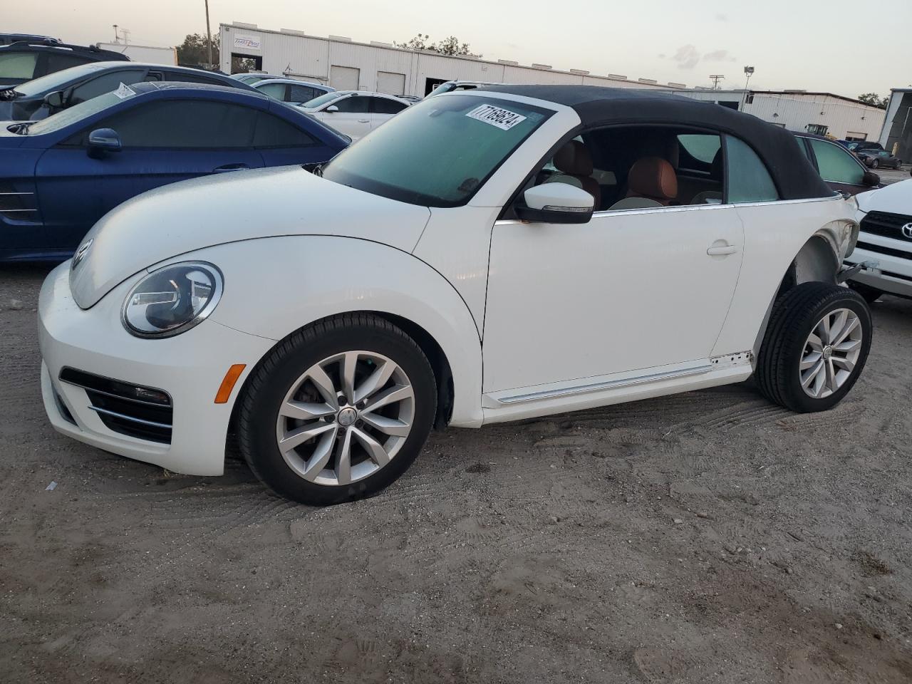 VOLKSWAGEN BEETLE S/S 2017