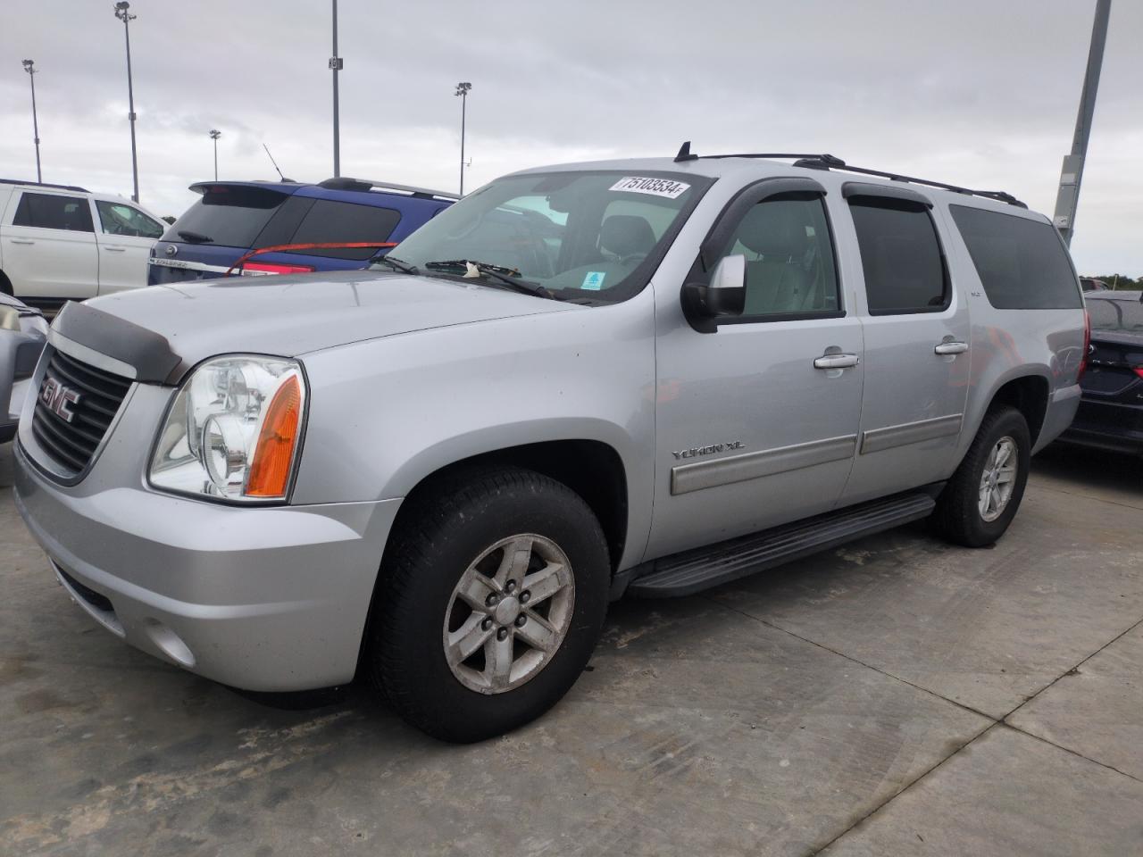 GMC YUKON XL C 2013
