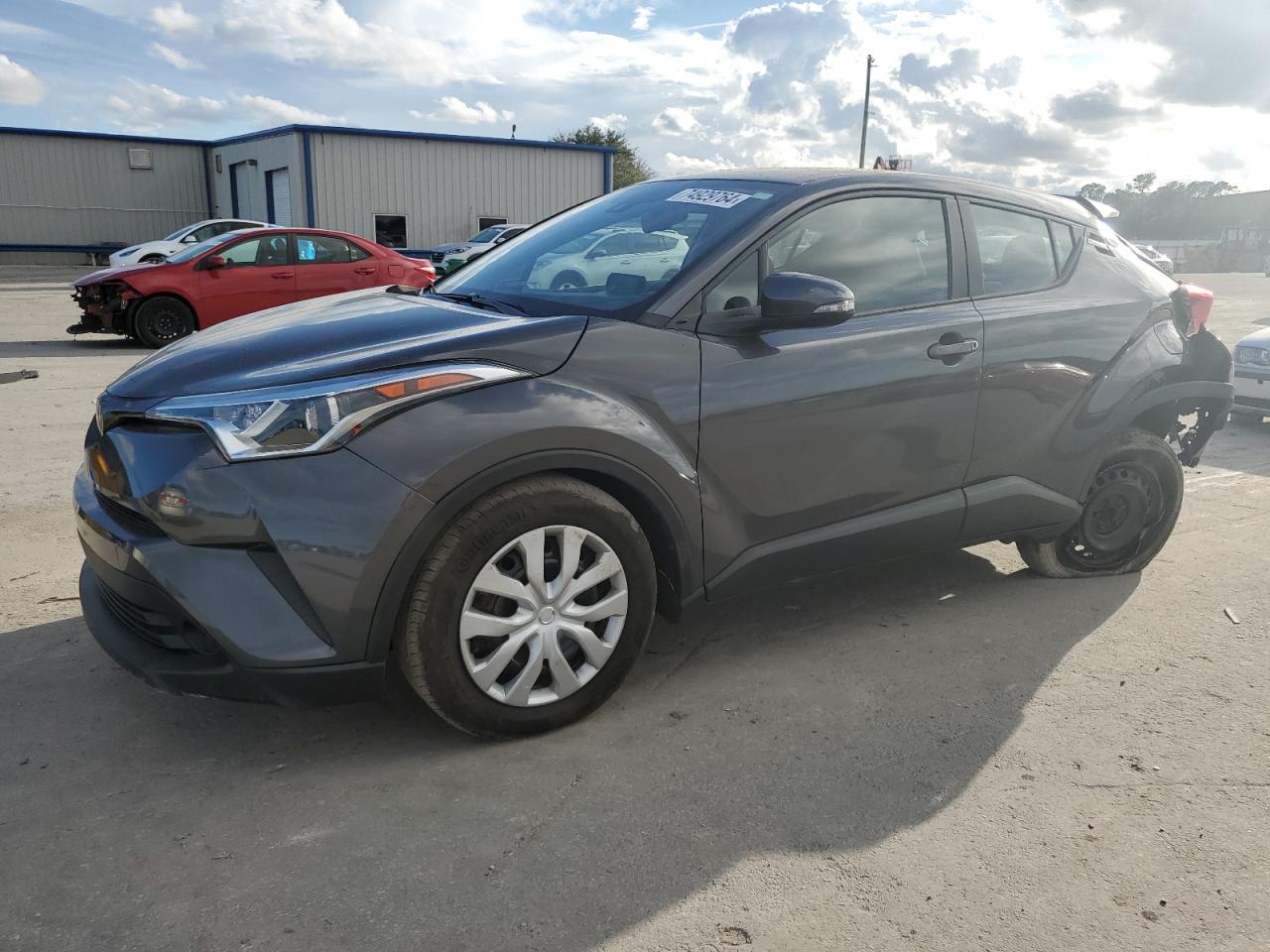 TOYOTA C-HR XLE 2019