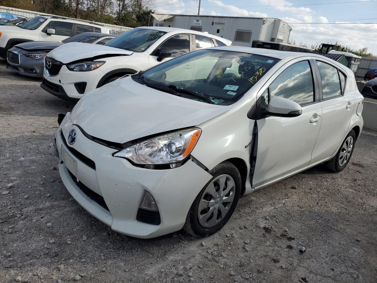 TOYOTA PRIUS C 2014