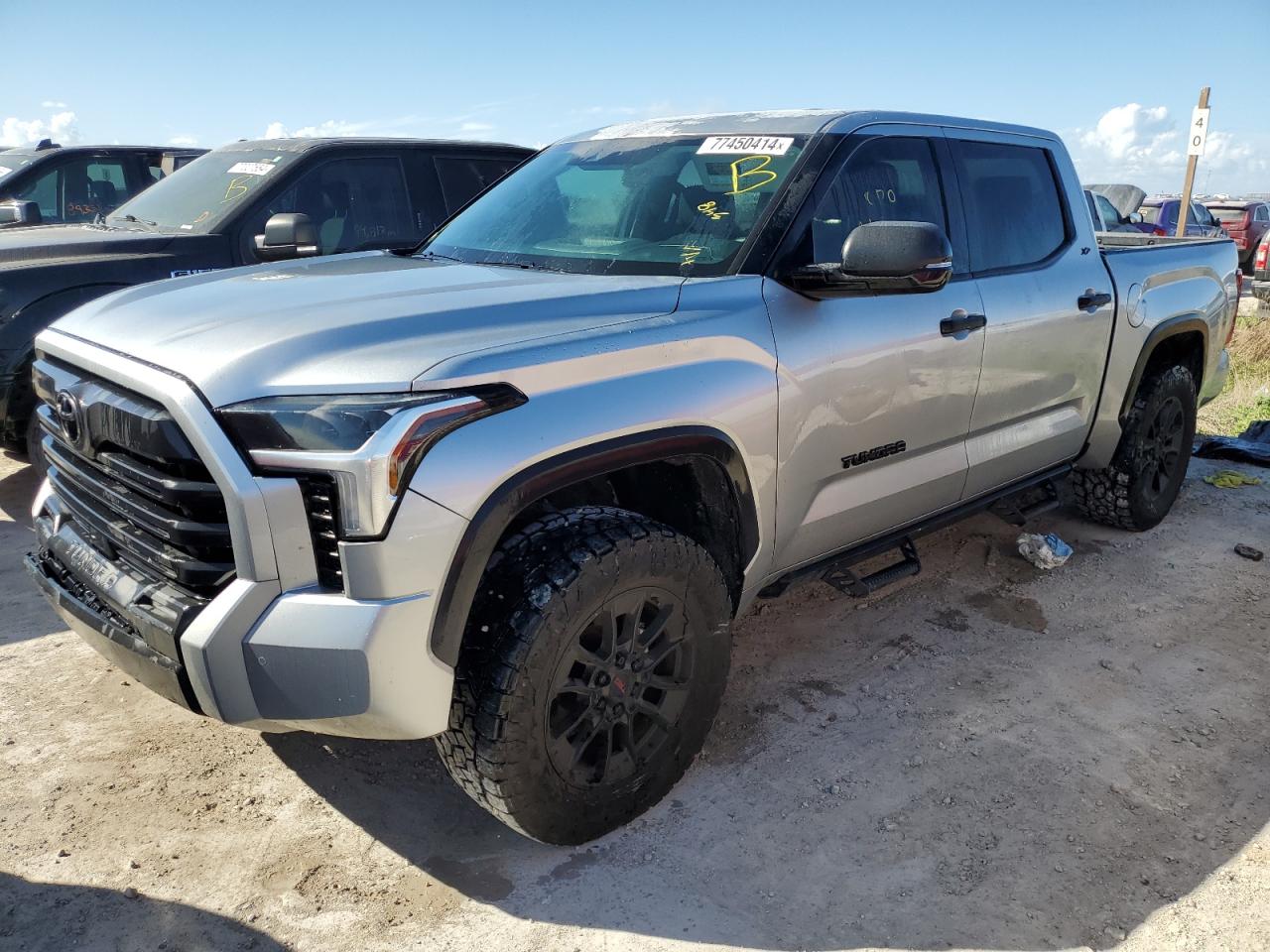 TOYOTA TUNDRA CRE 2022