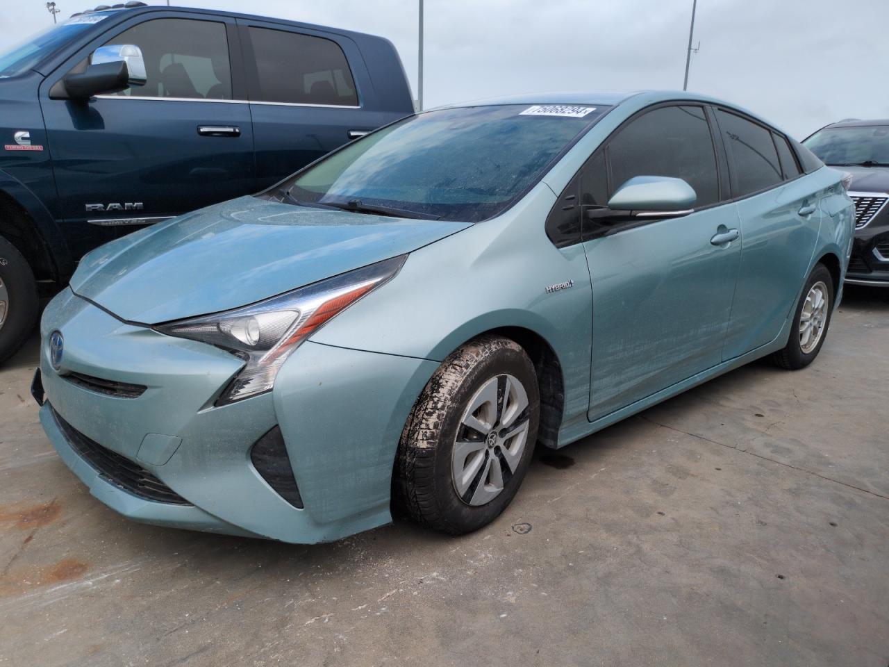 TOYOTA PRIUS 2017