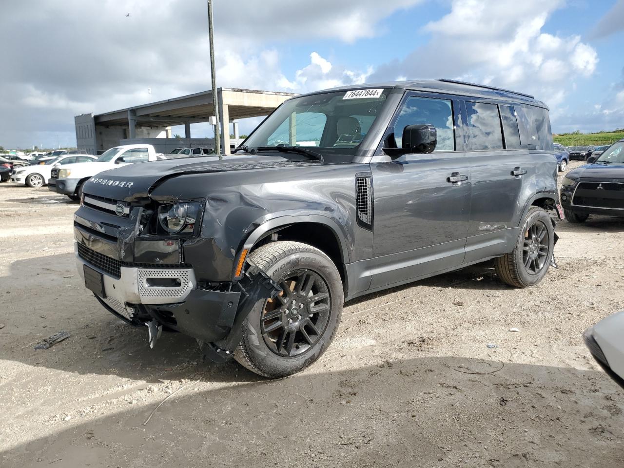 LAND ROVER DEFENDER 1 2024