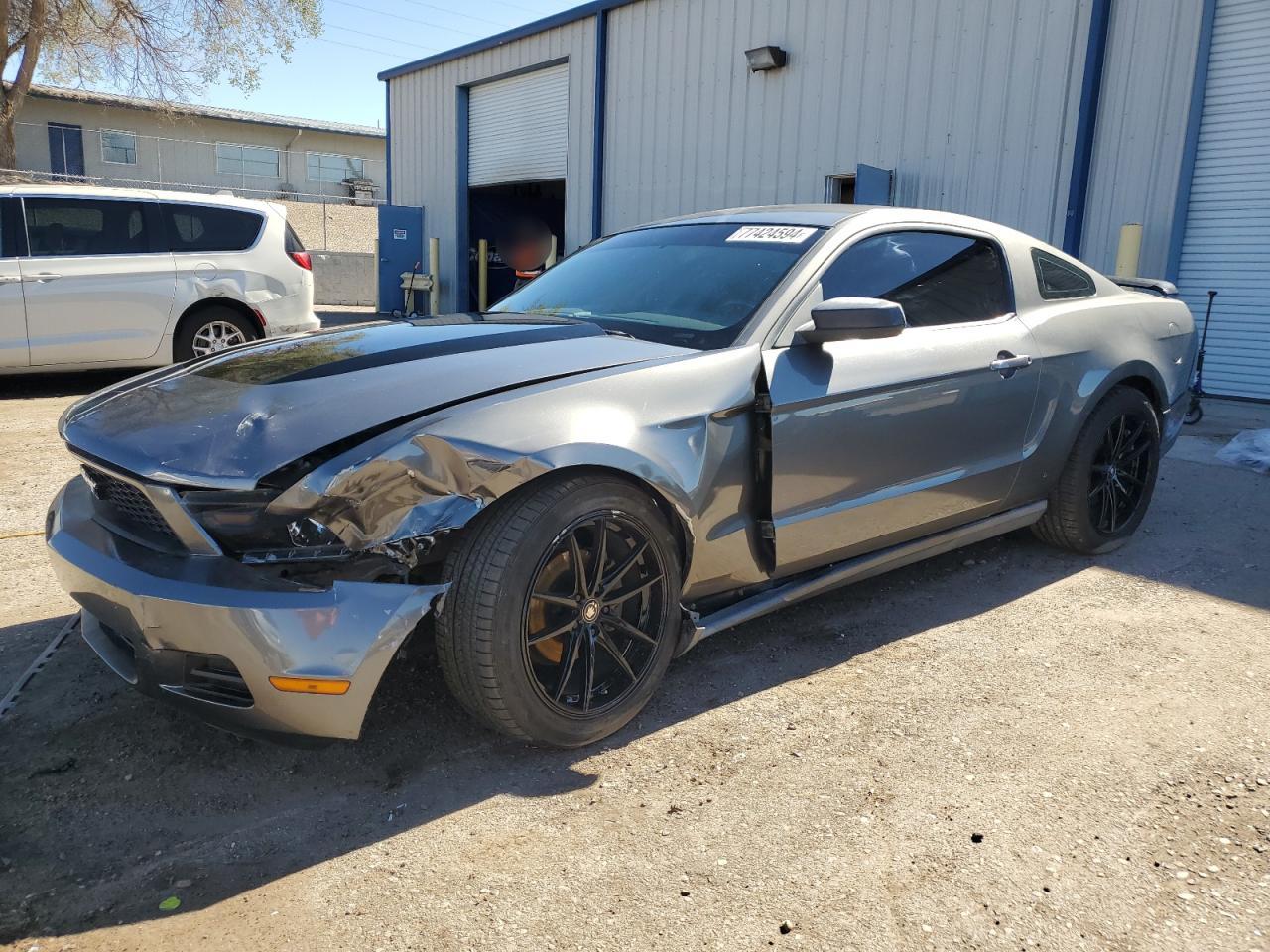 FORD MUSTANG 2010