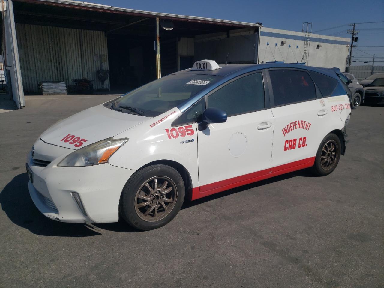 TOYOTA PRIUS V 2012
