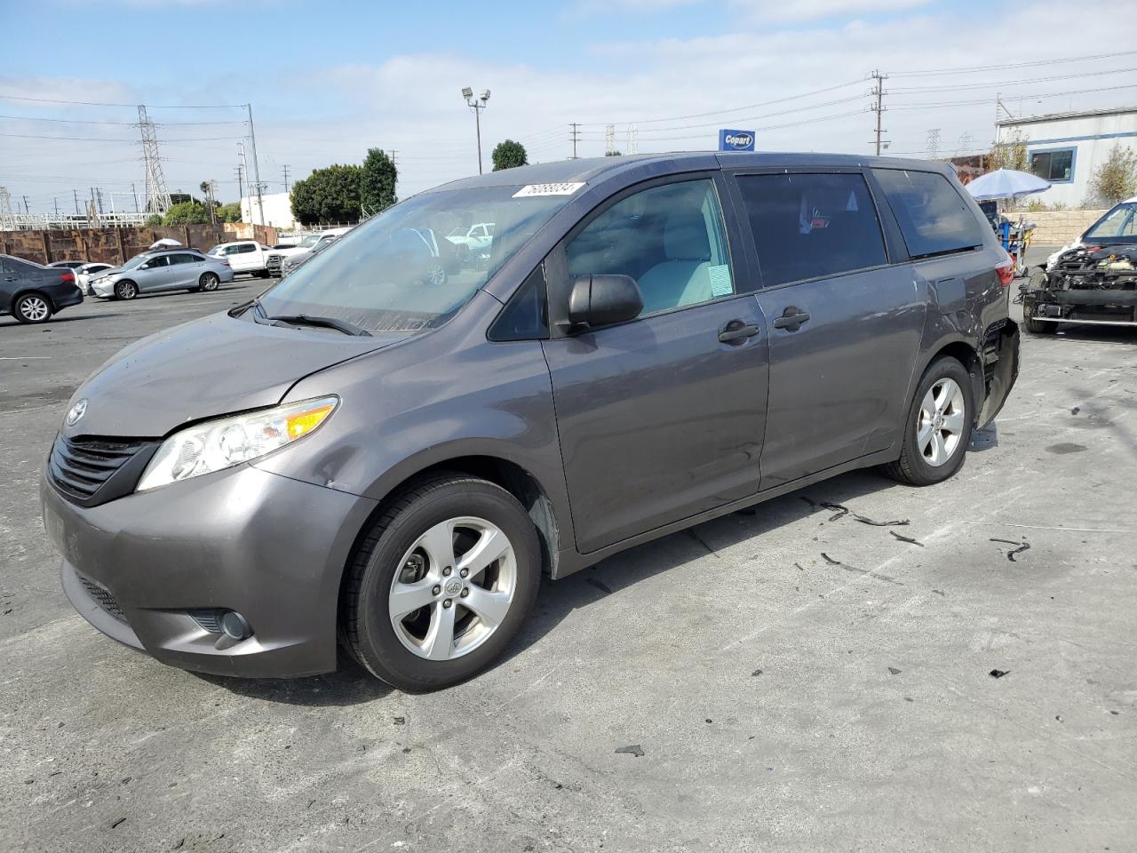 TOYOTA SIENNA 2016