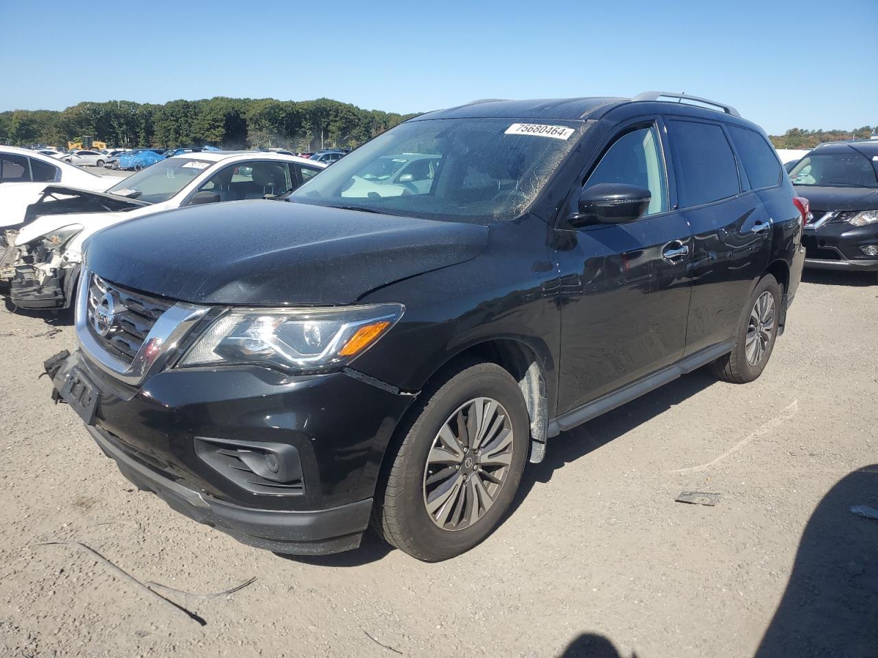 NISSAN PATHFINDER 2017
