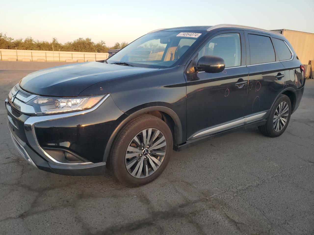 MITSUBISHI OUTLANDER 2019