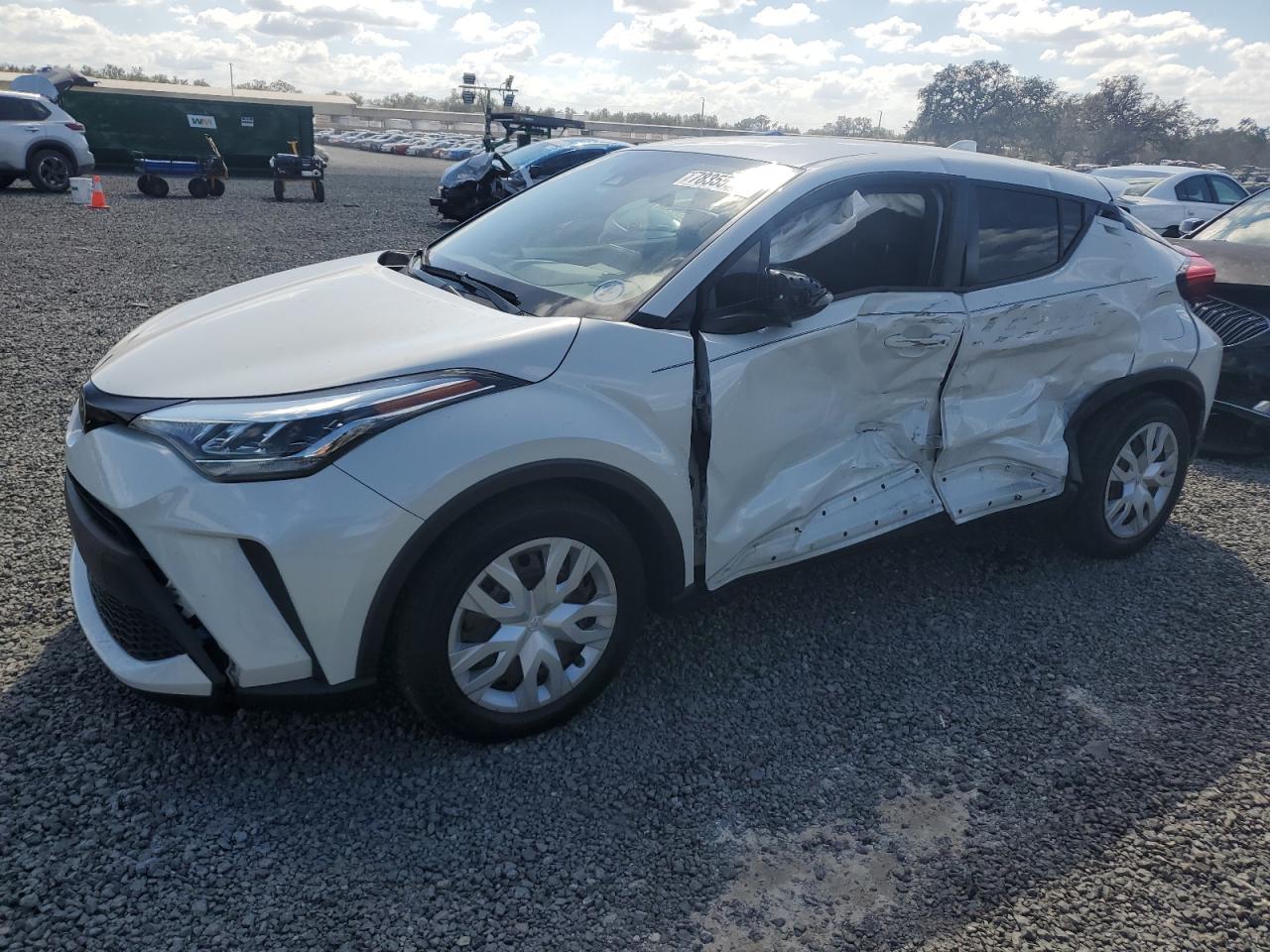 TOYOTA C-HR XLE 2021