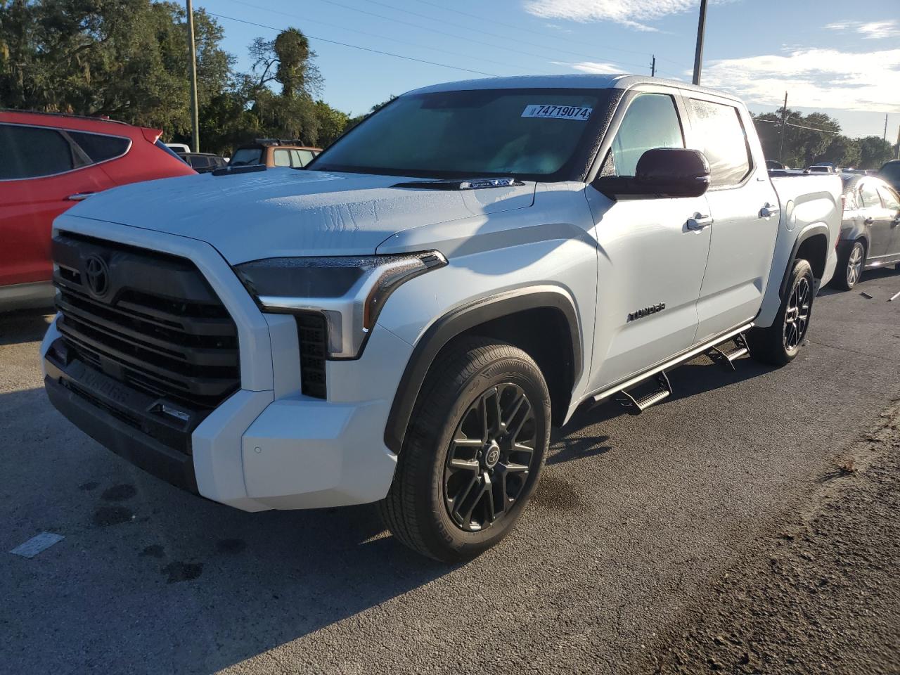 TOYOTA TUNDRA CRE 2024
